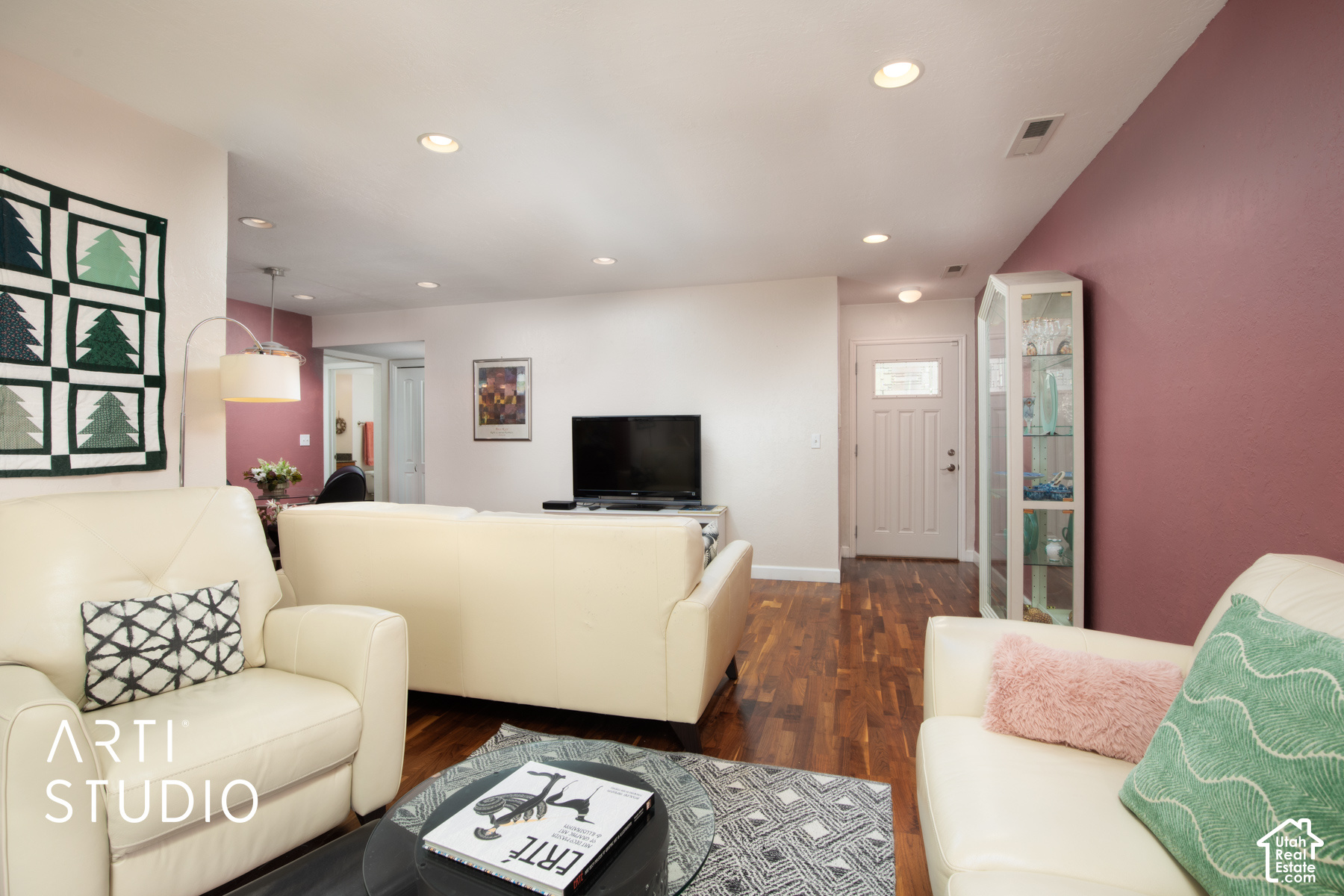 main property photo 12
