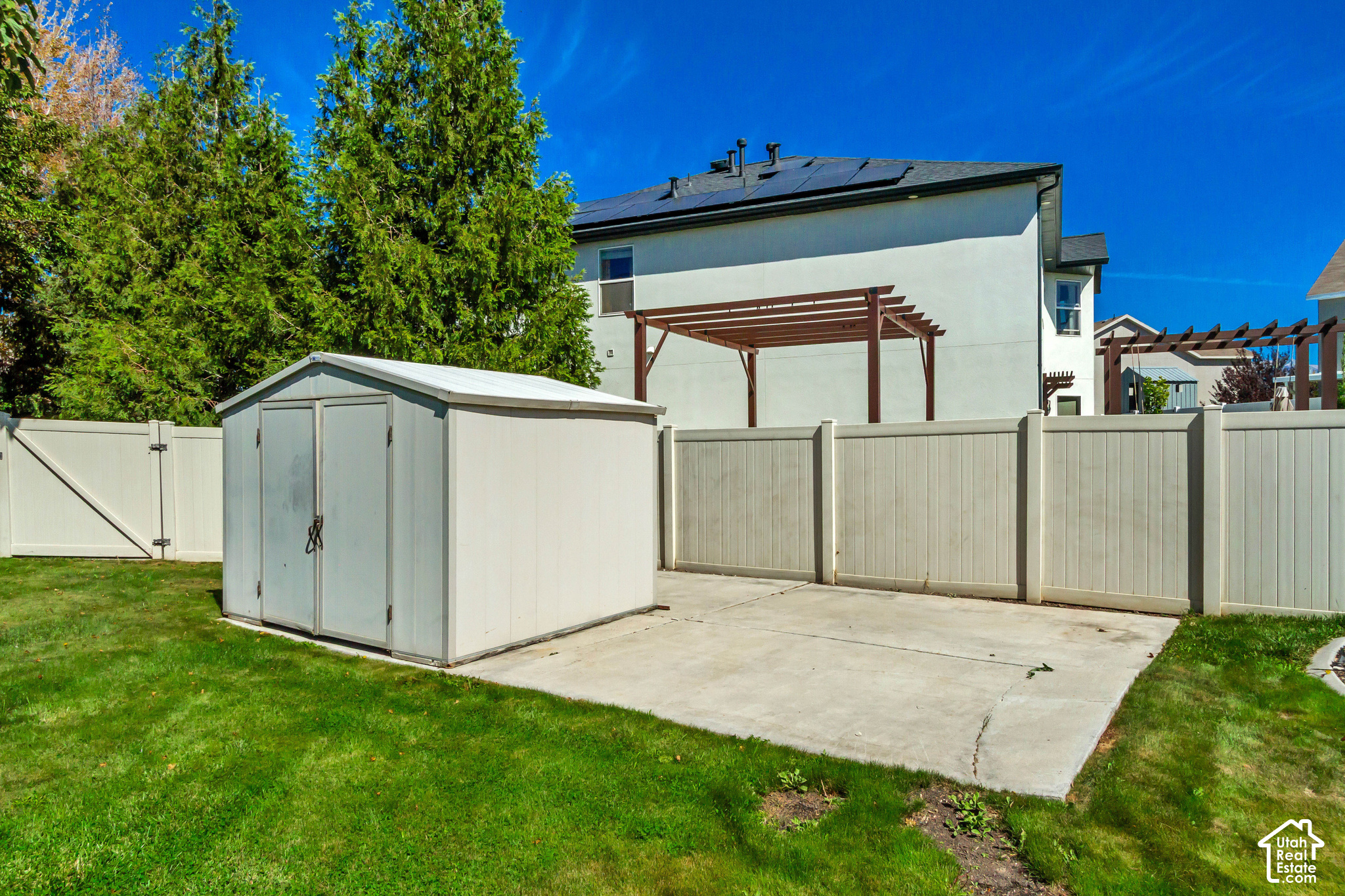 main property photo 29