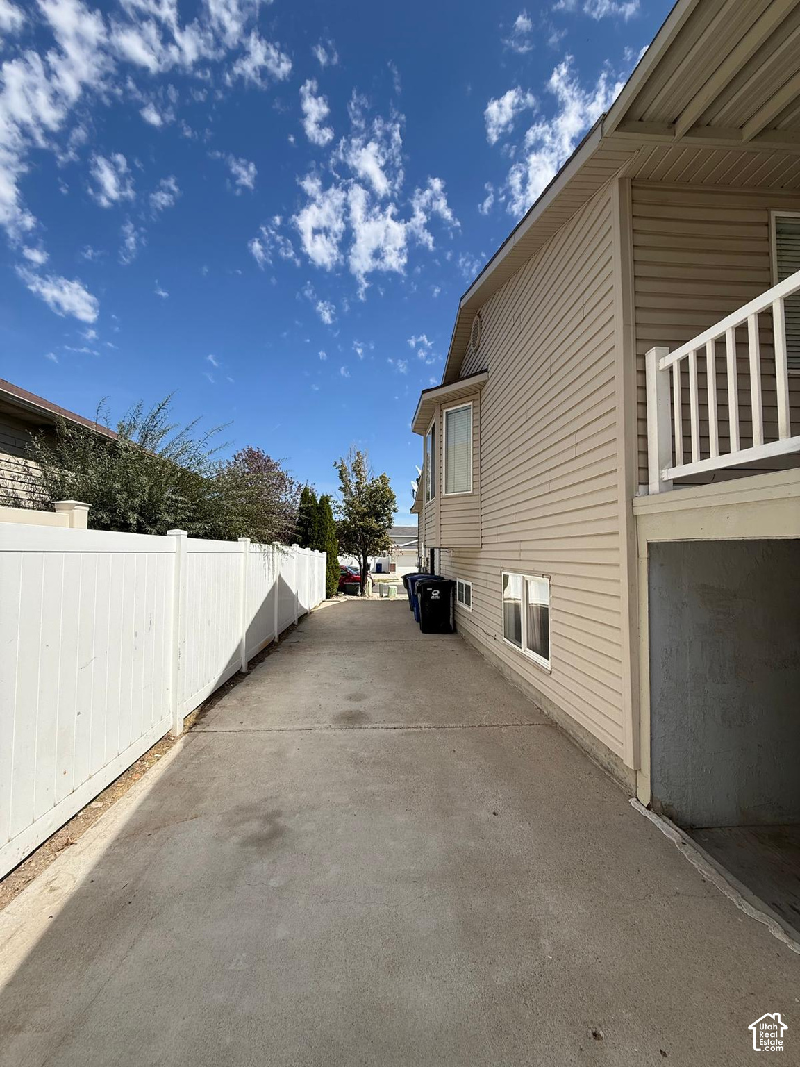 main property photo 50