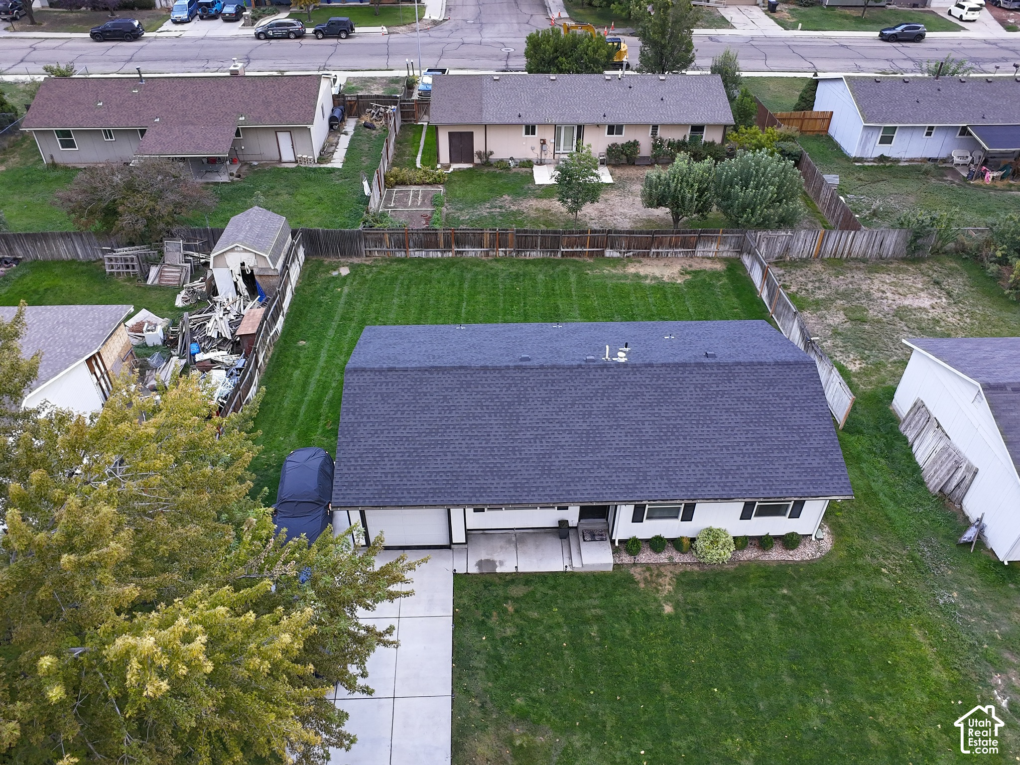 main property photo 23