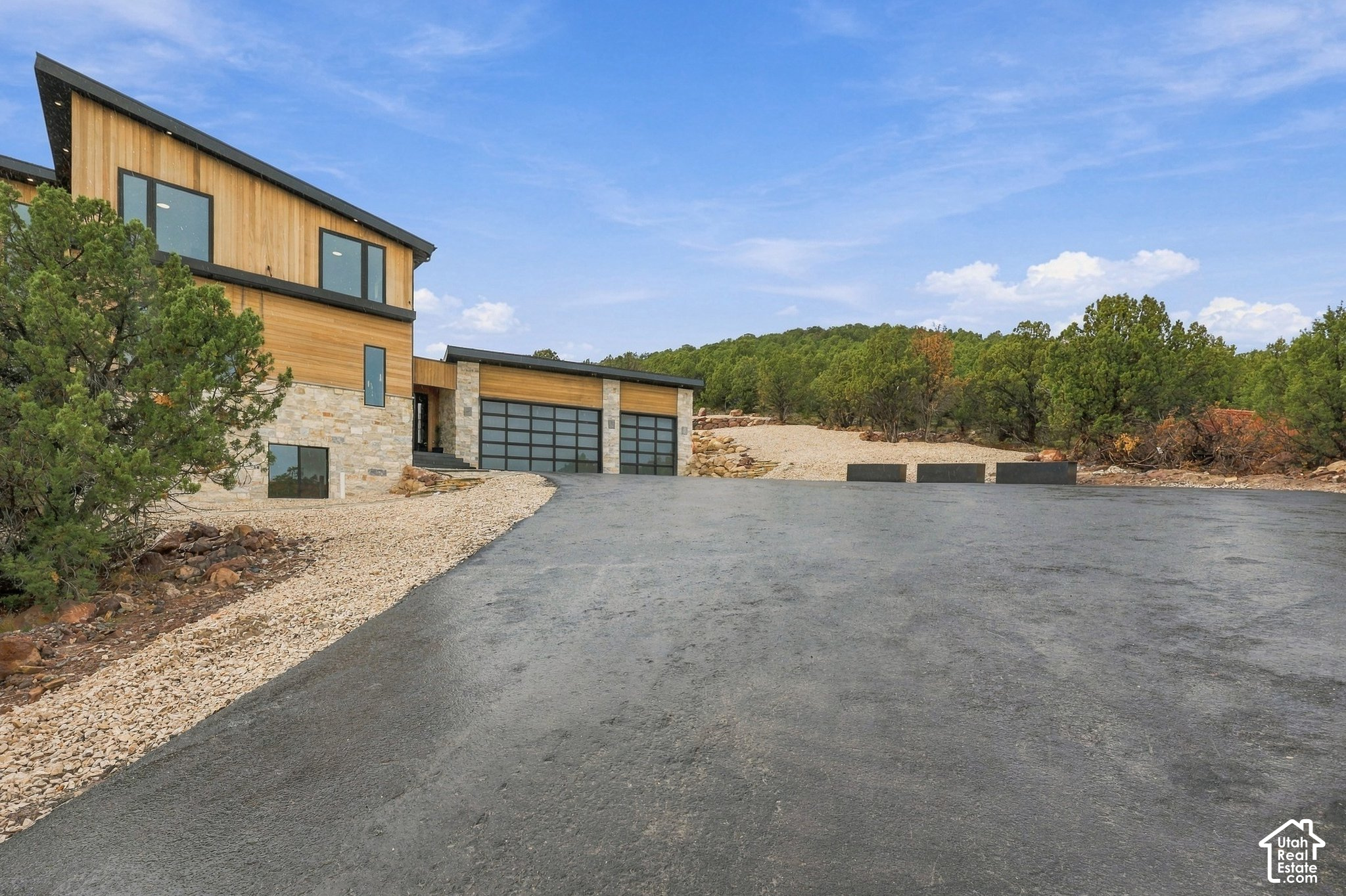 main property photo 81