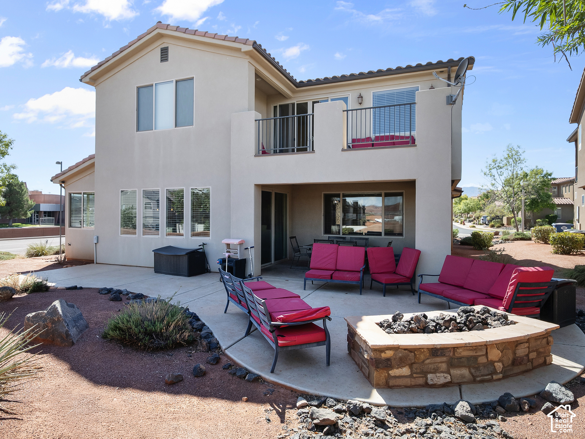 main property photo 50