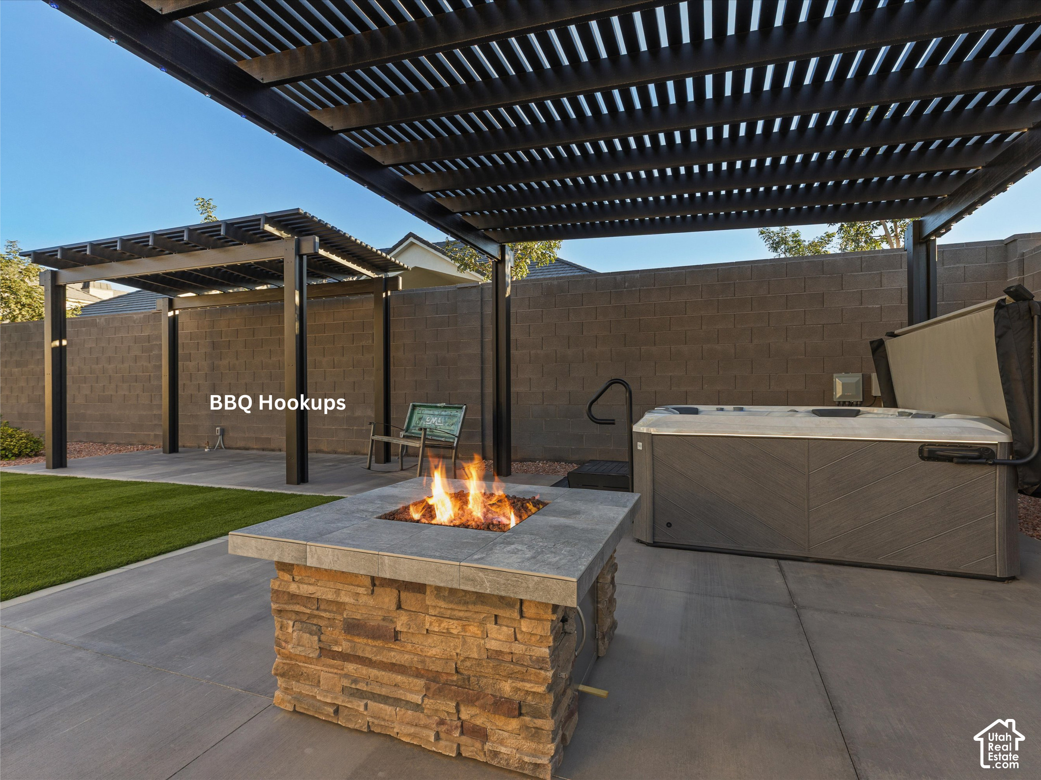 main property photo 34