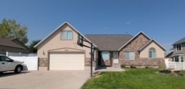 image of property with 7 Bed | 4 Bath | 3,813 Sqft