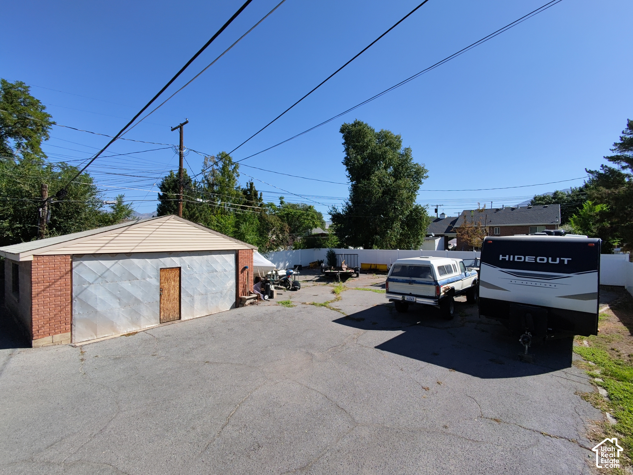 main property photo 25