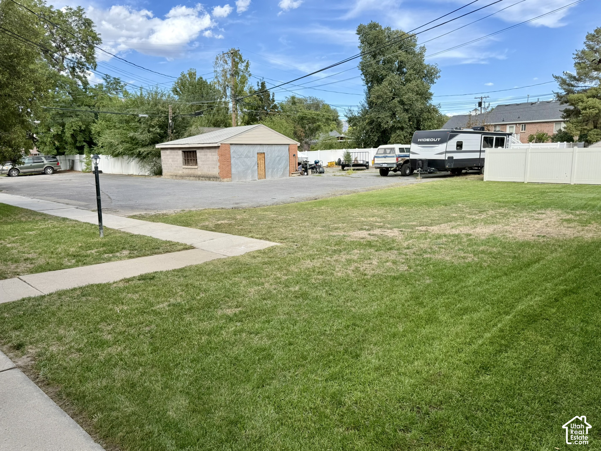 main property photo 26