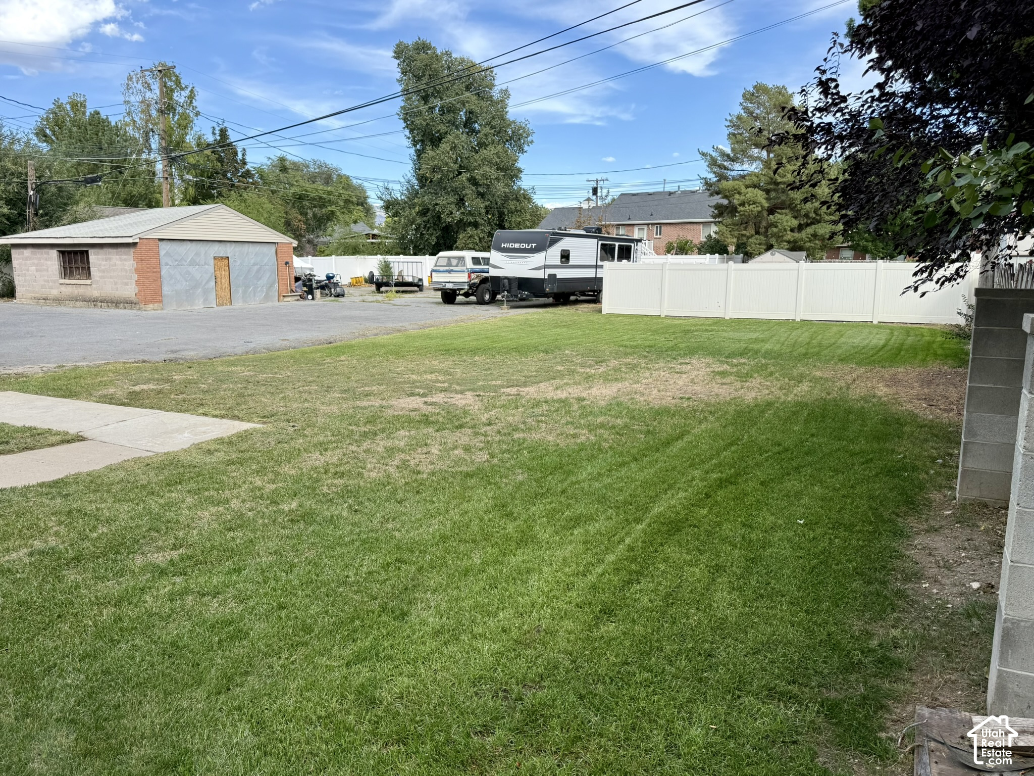 main property photo 27