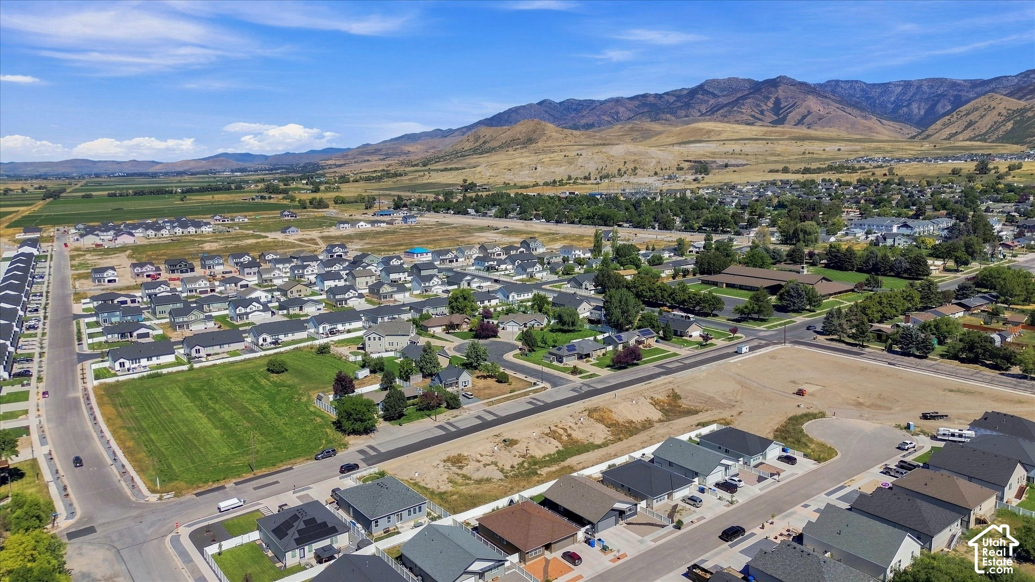 main property photo 15