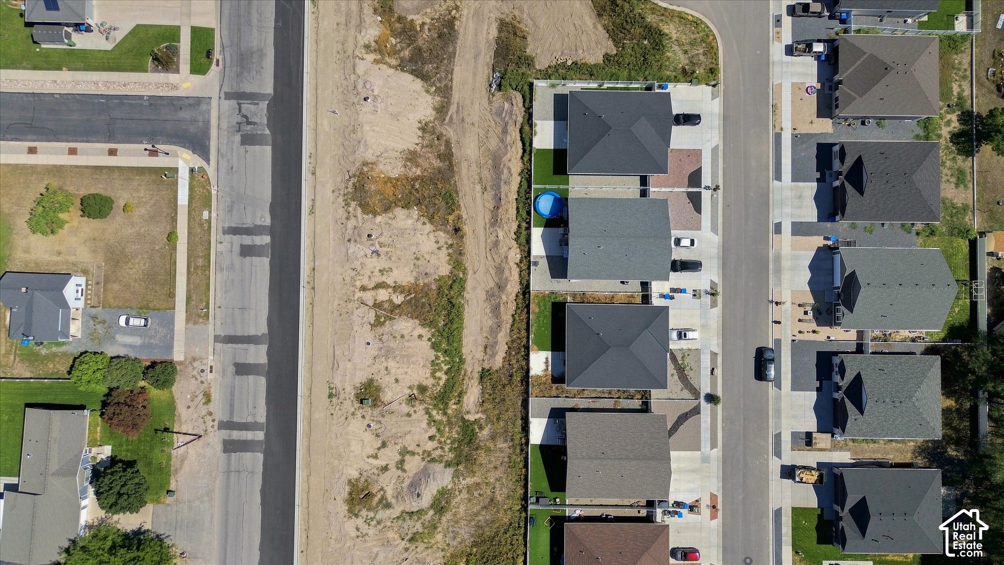 main property photo 20