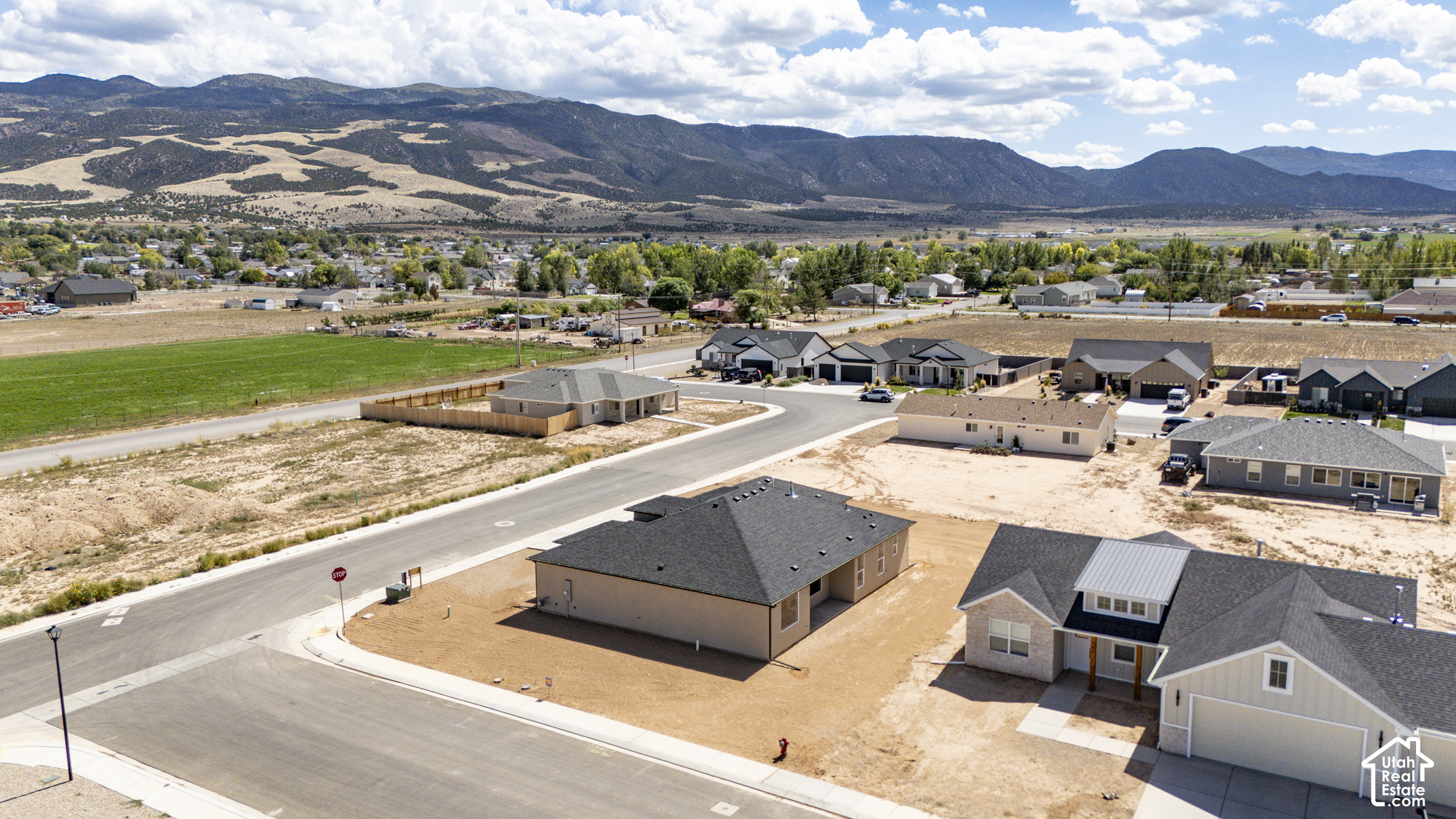 main property photo 41