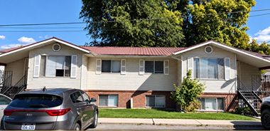 image of property with 10 Bed | 4 Bath | 3,556 Sqft