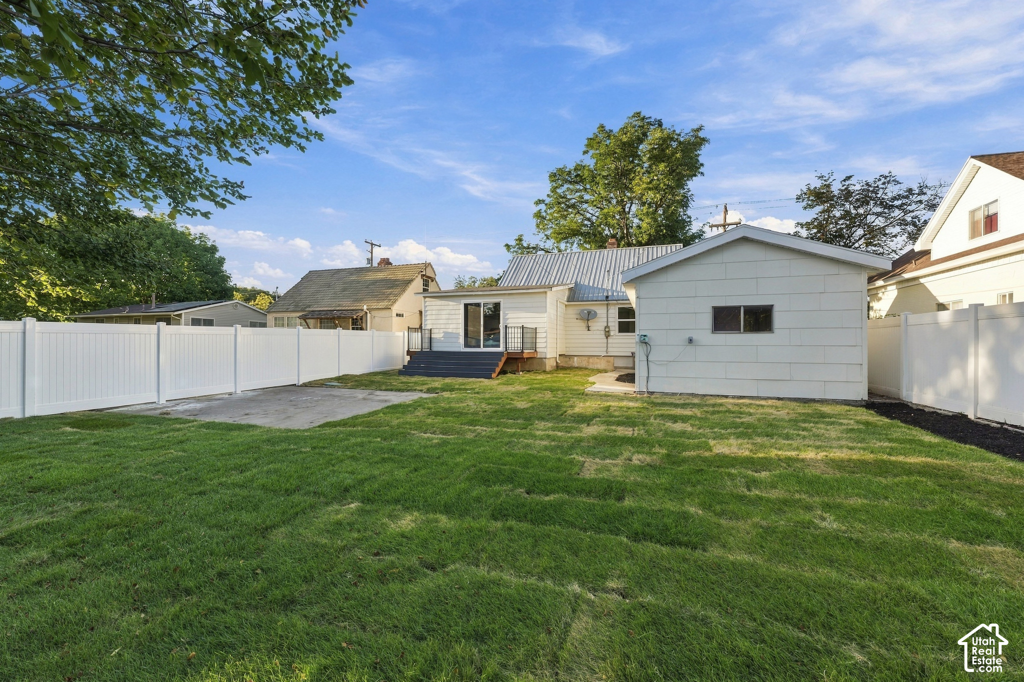 main property photo 15