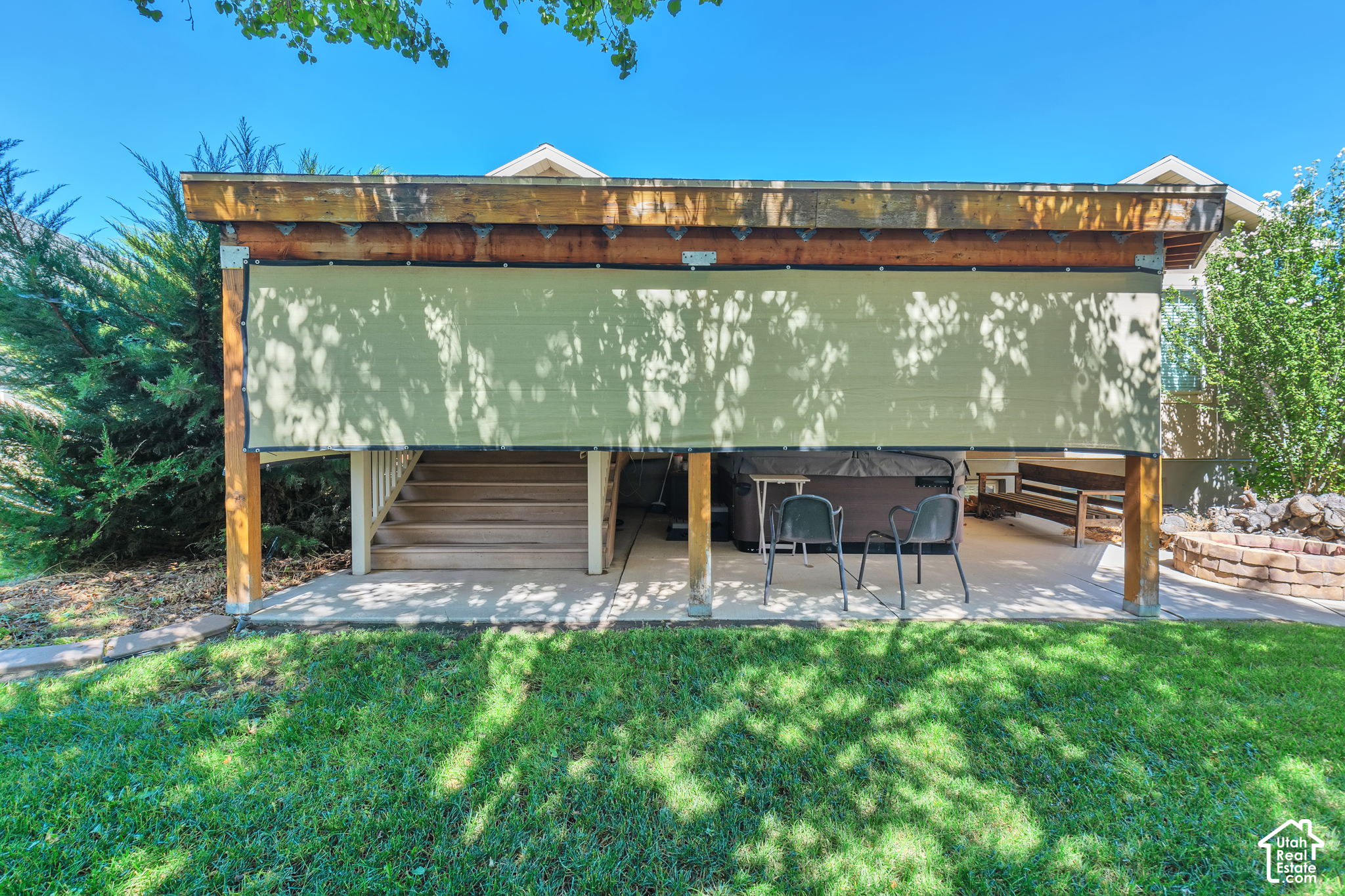 main property photo 37