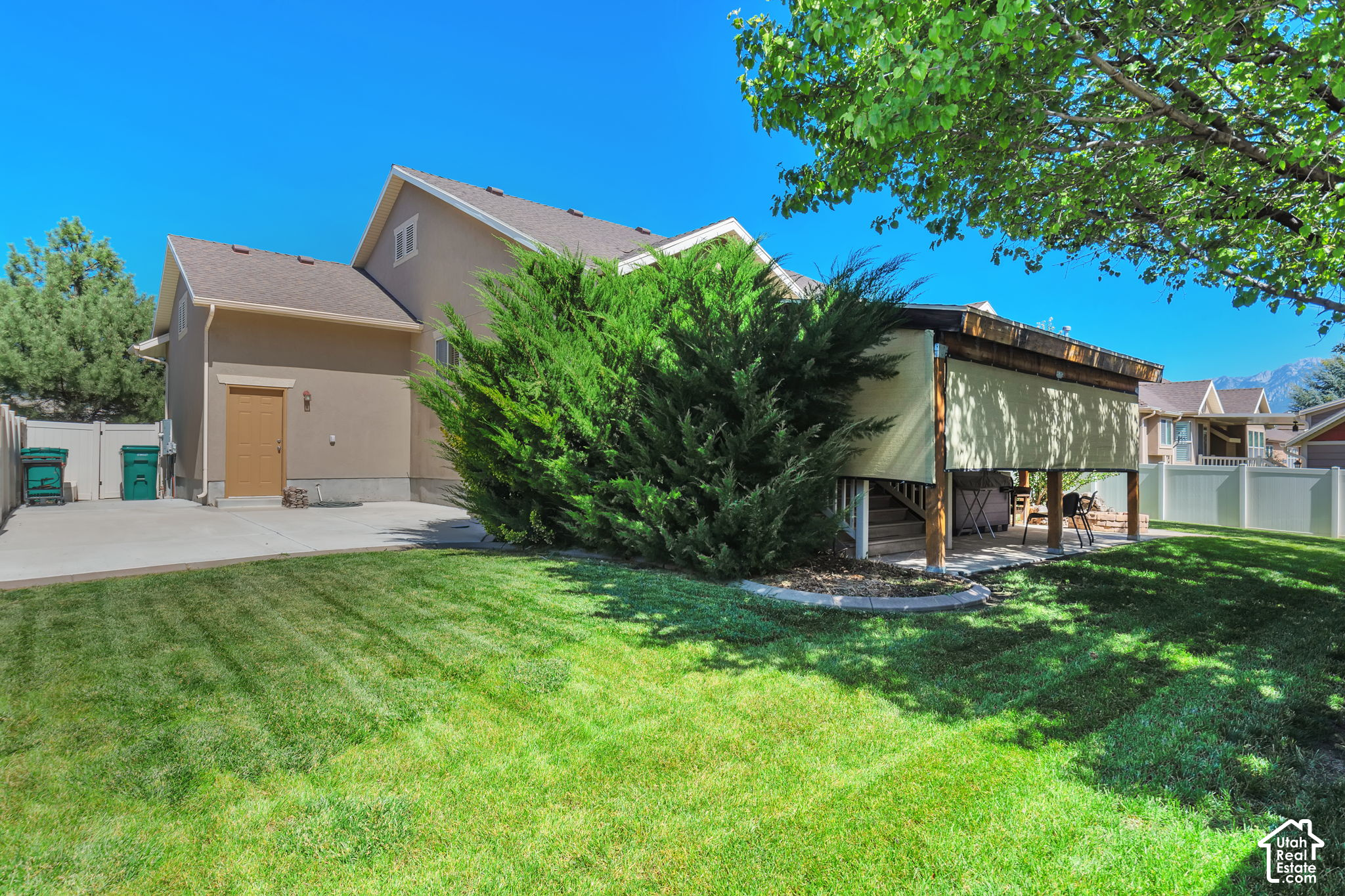 main property photo 39