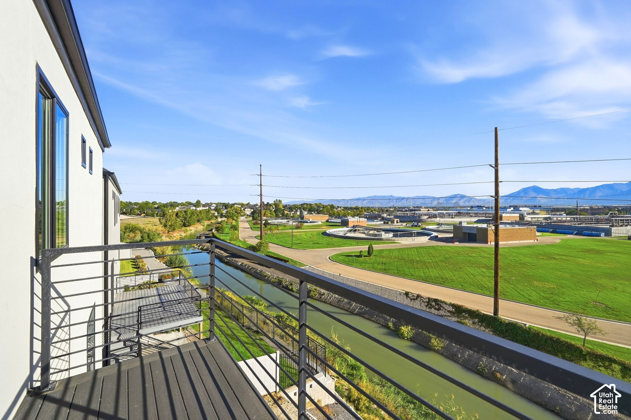 main property photo 36