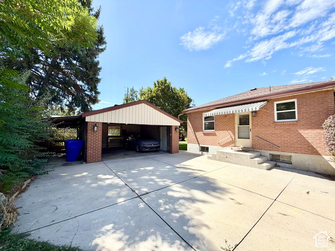 main property photo 3