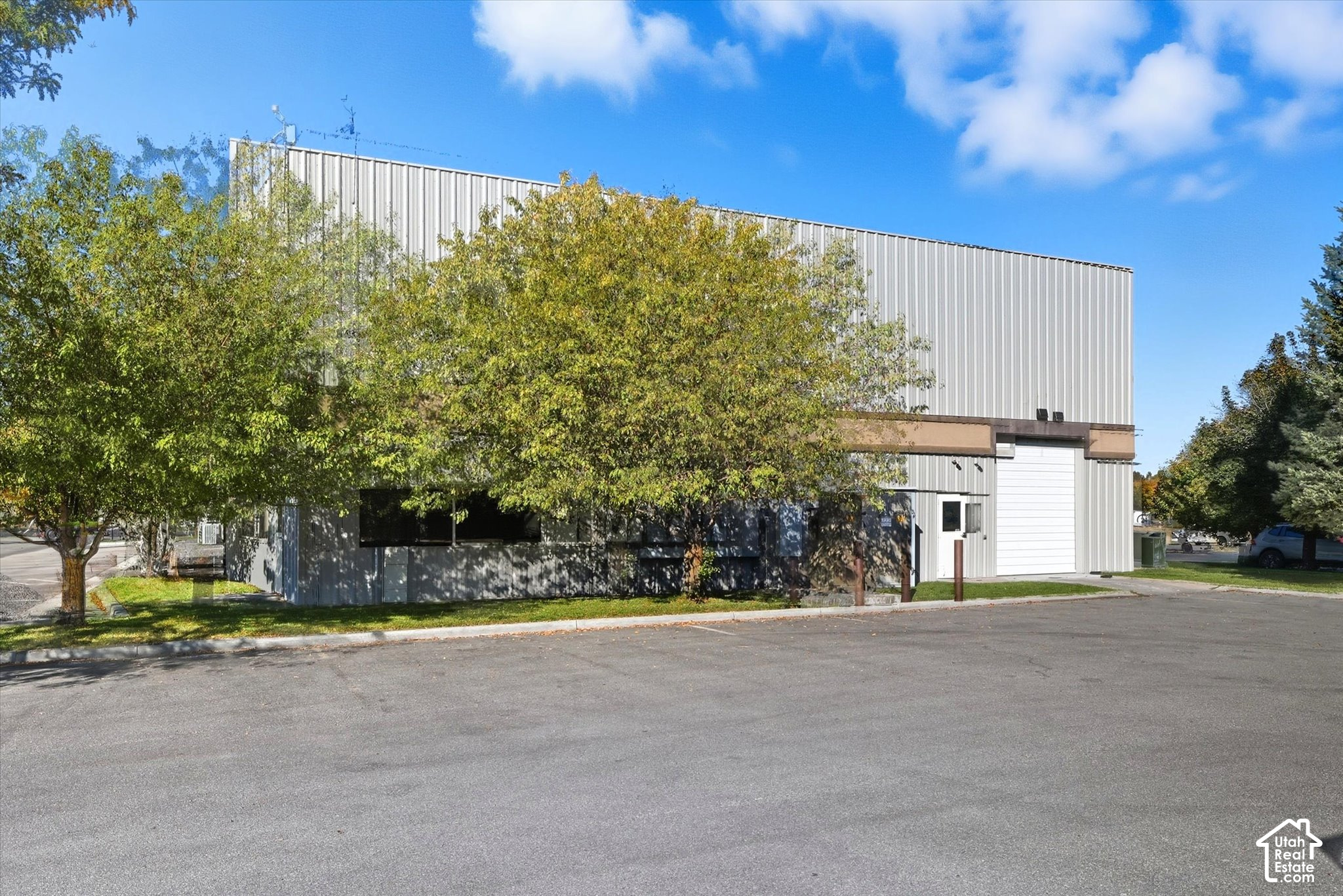 main property photo 14
