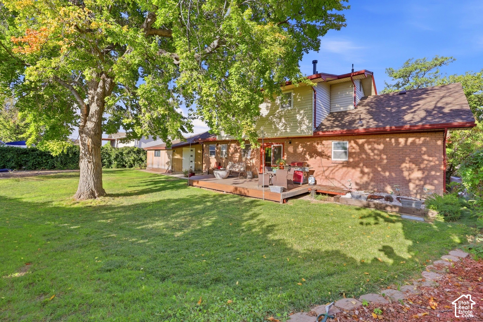 main property photo 45