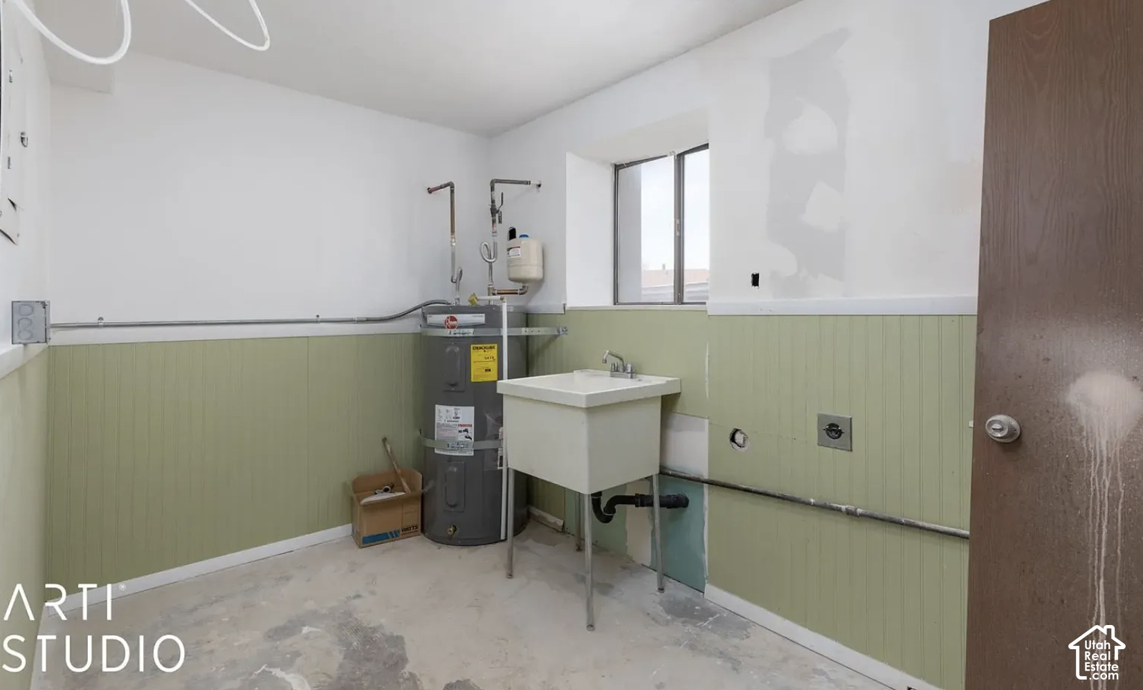main property photo 9