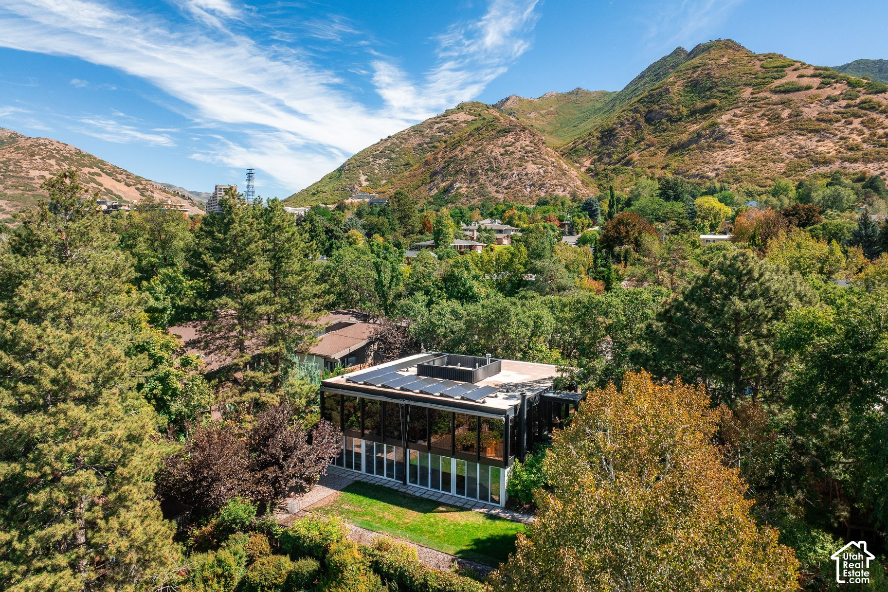 main property photo 8
