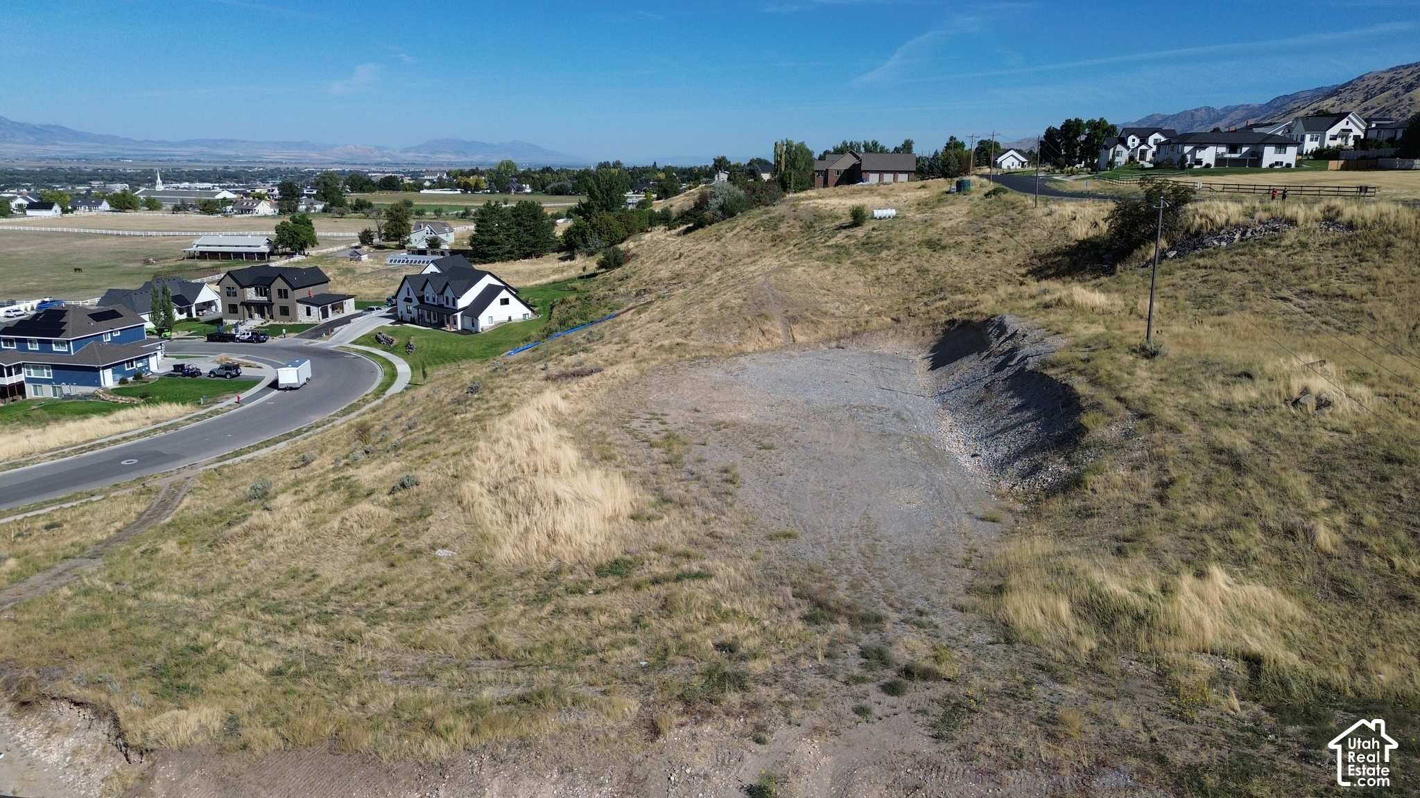 main property photo 13