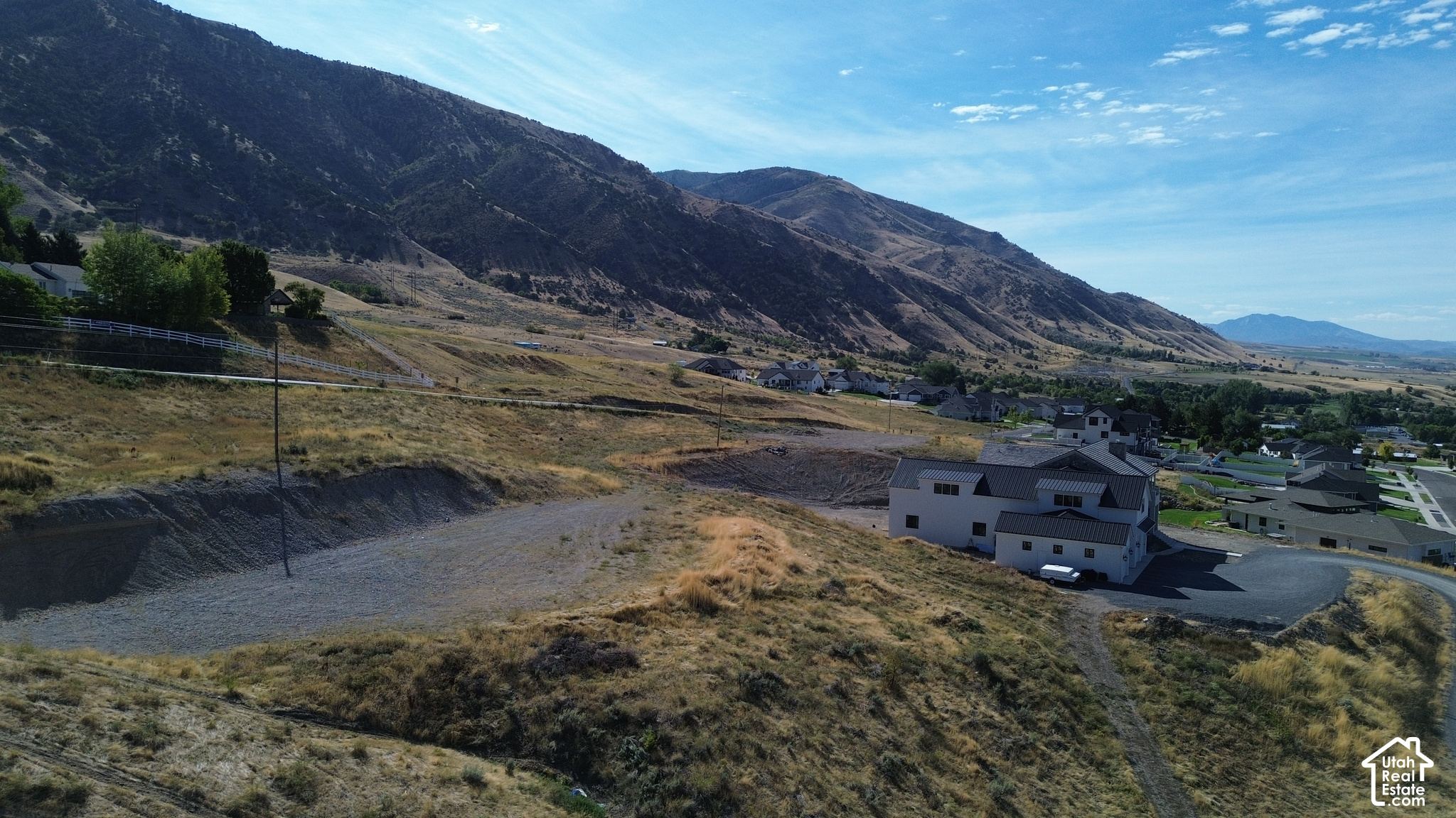 main property photo 14