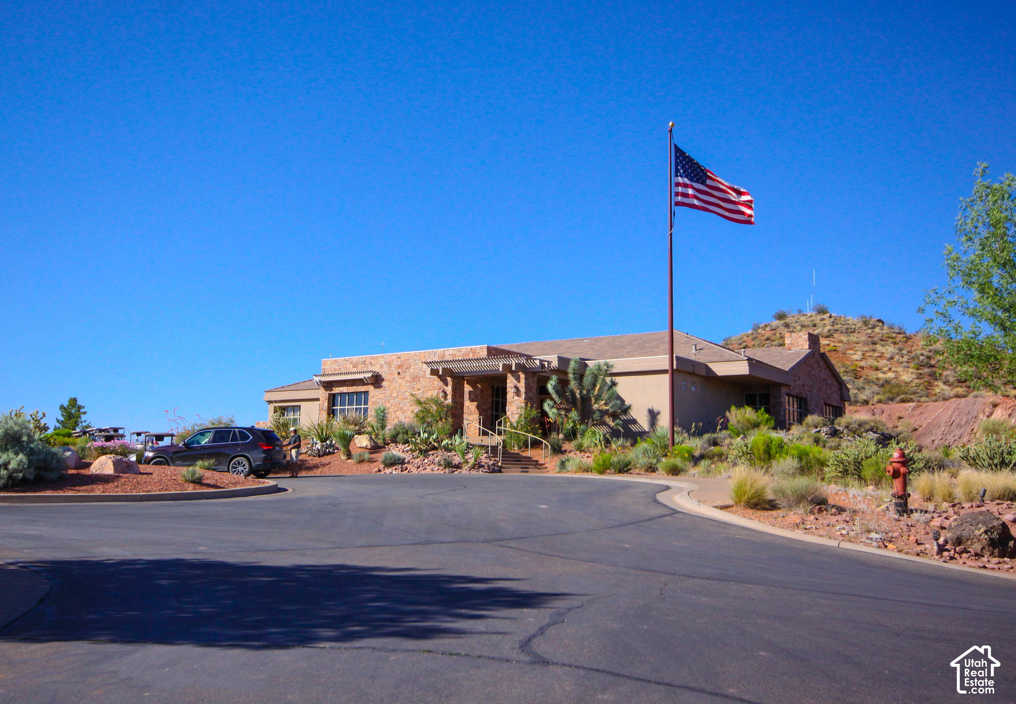 main property photo 37