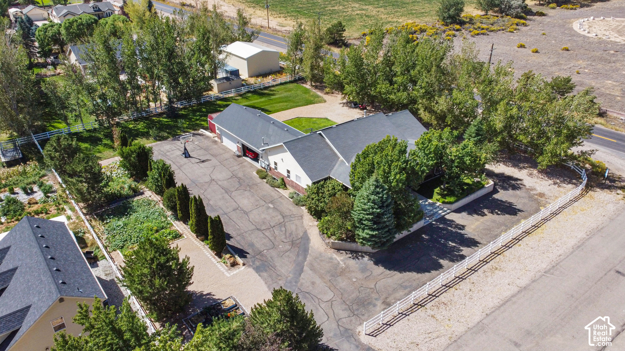 main property photo 26