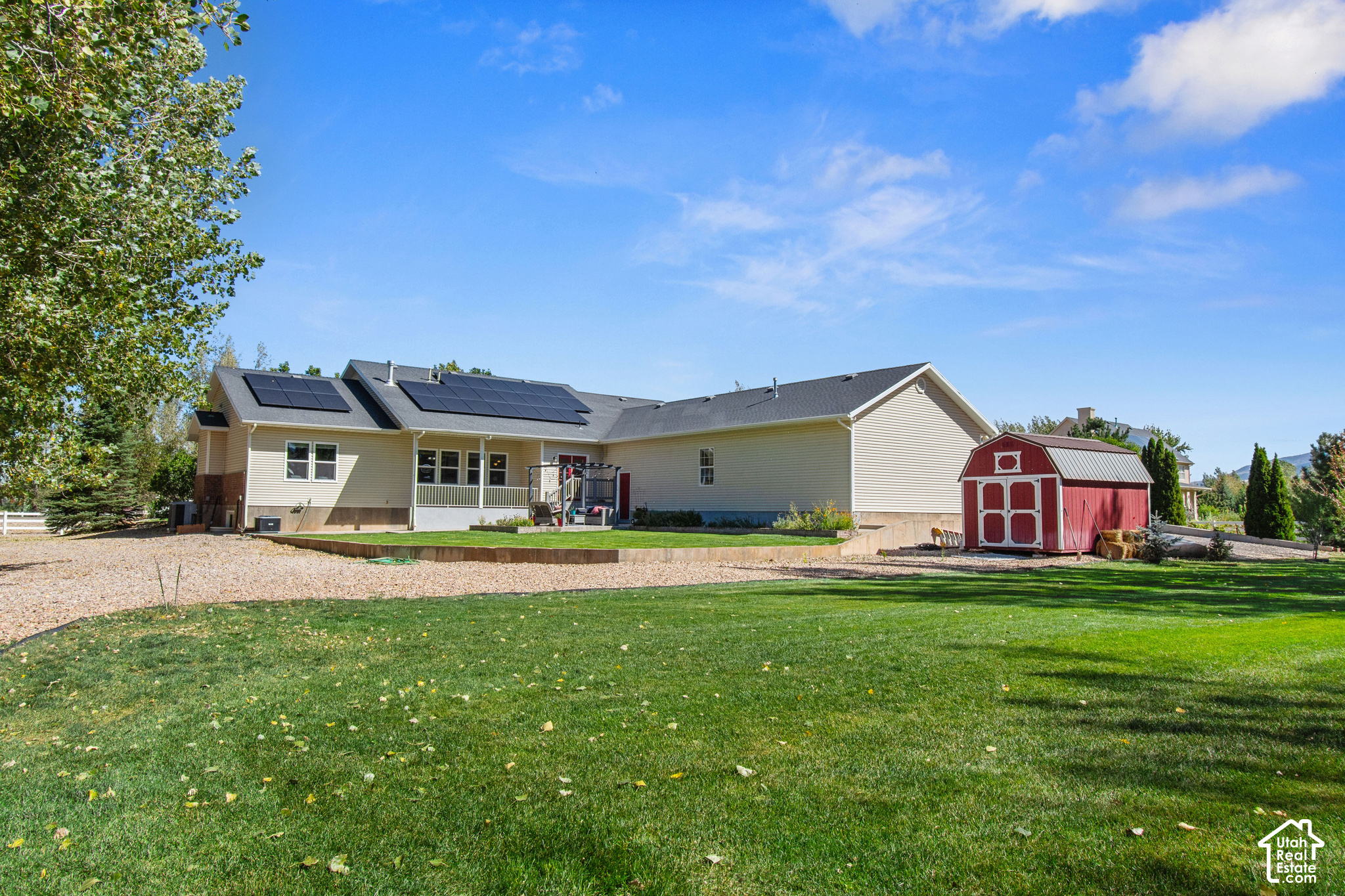 main property photo 31