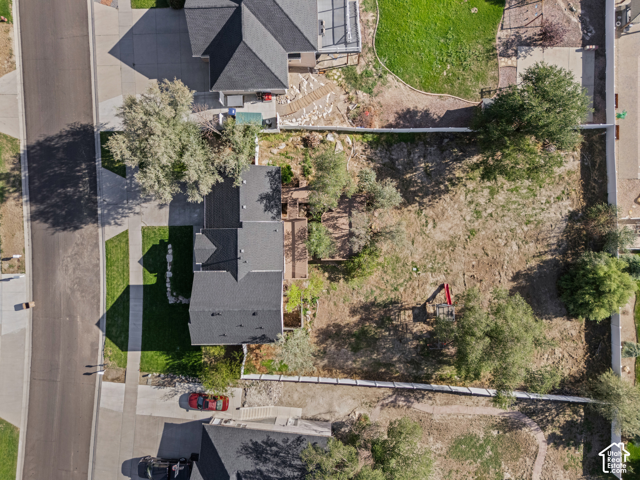 main property photo 40