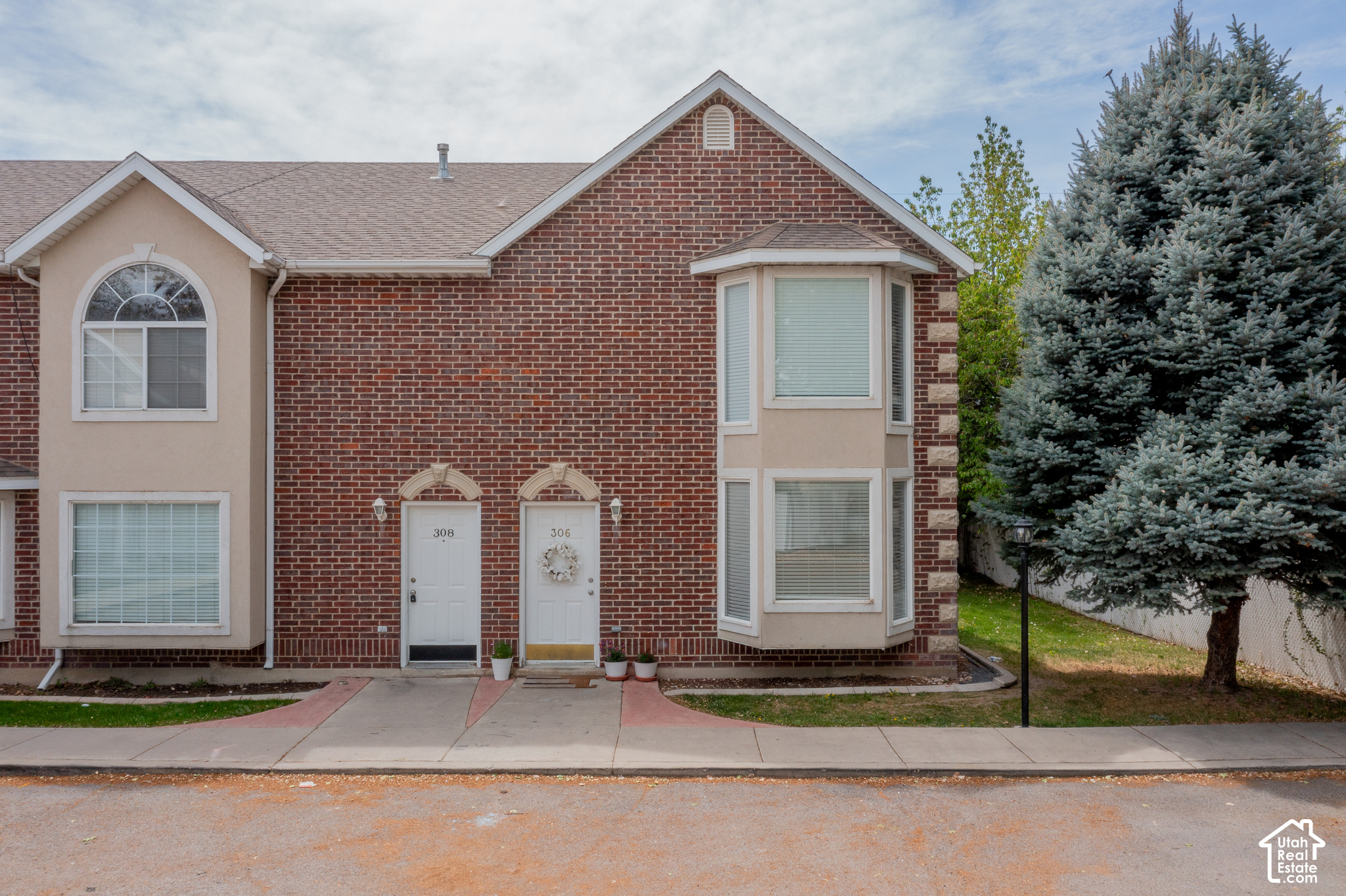main property photo 9