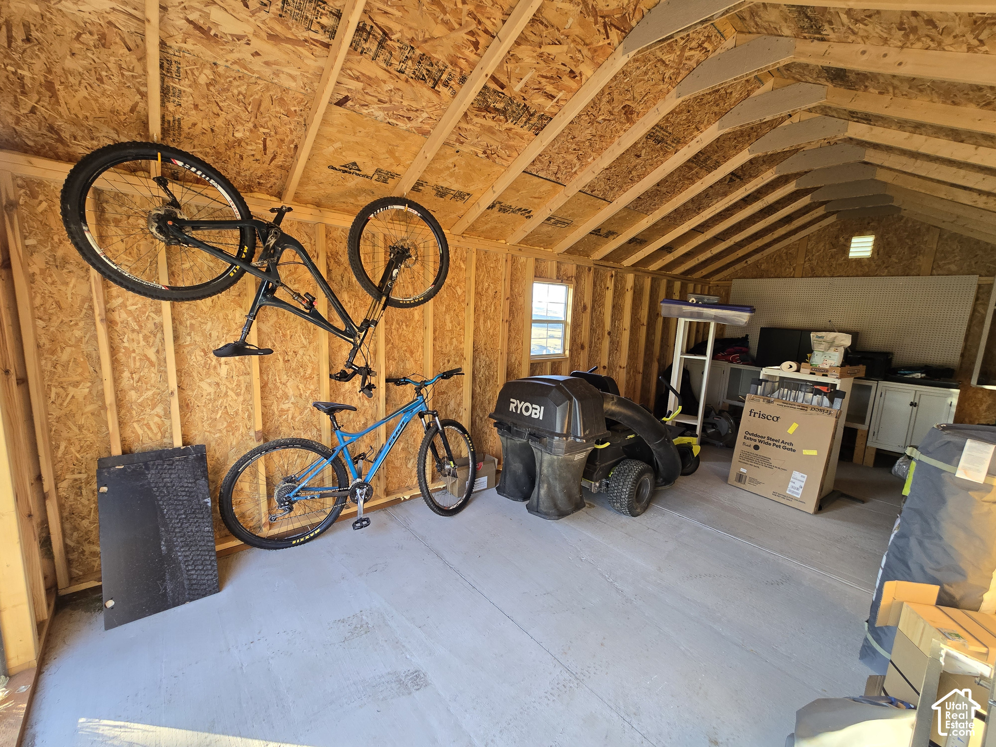 main property photo 70