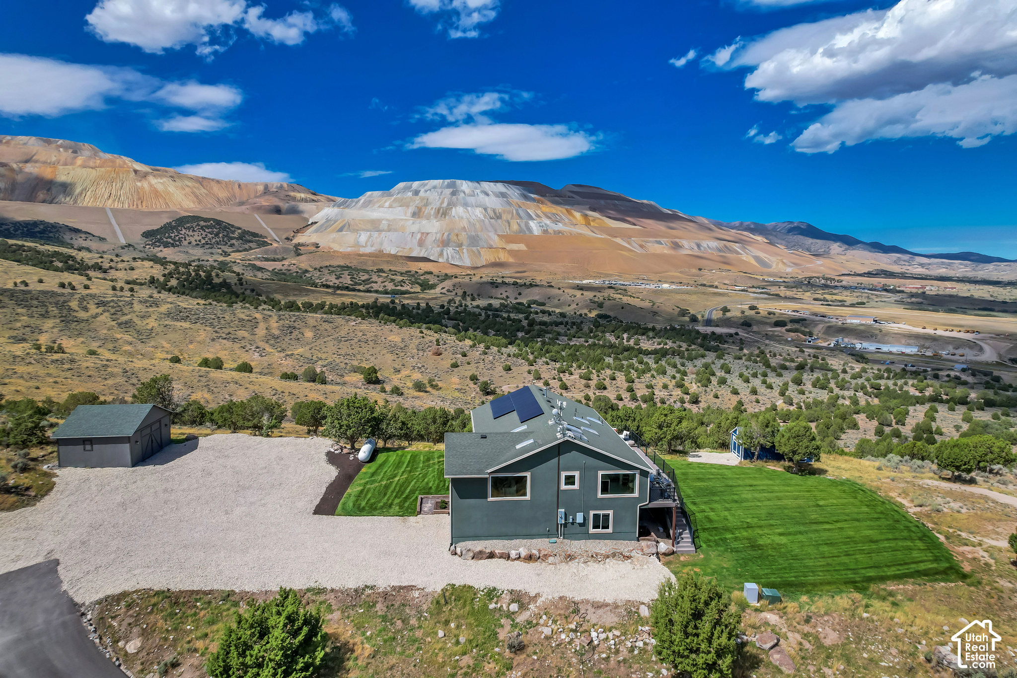 main property photo 77