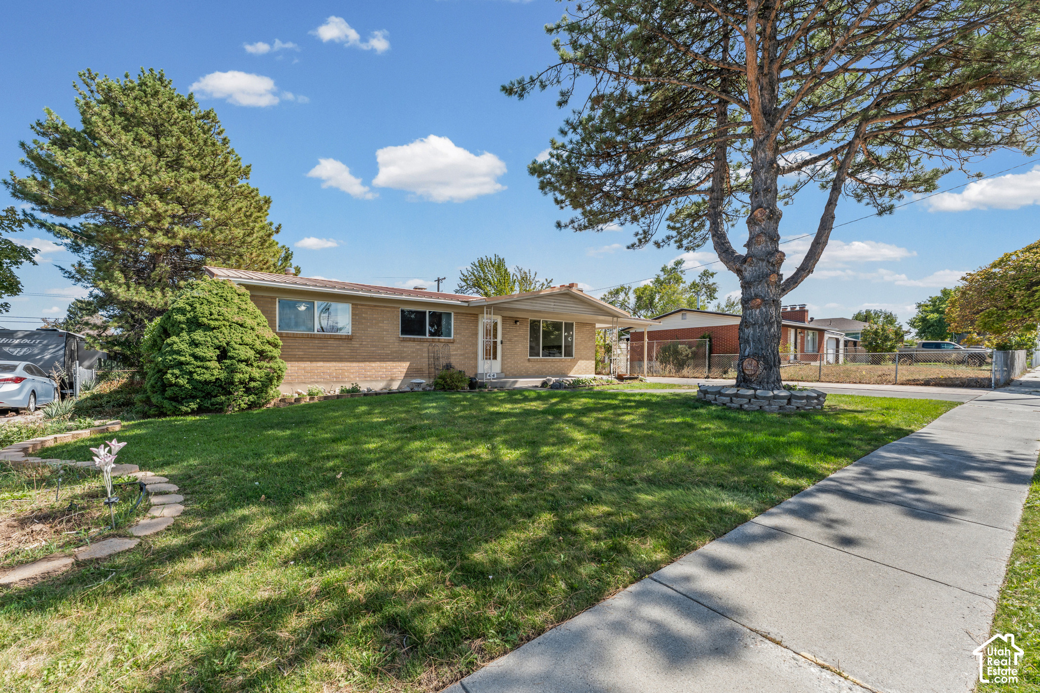 main property photo 29