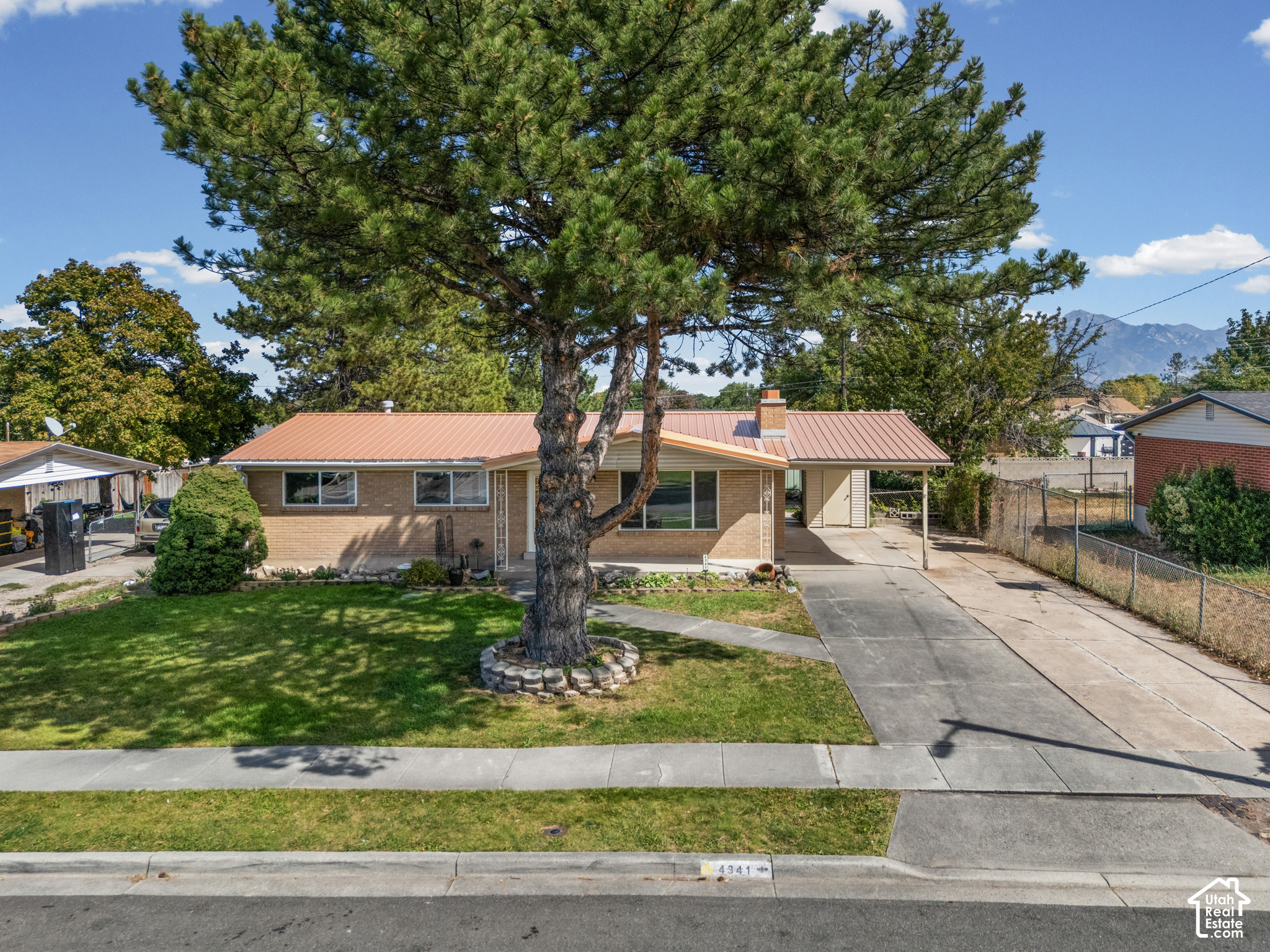 main property photo 36