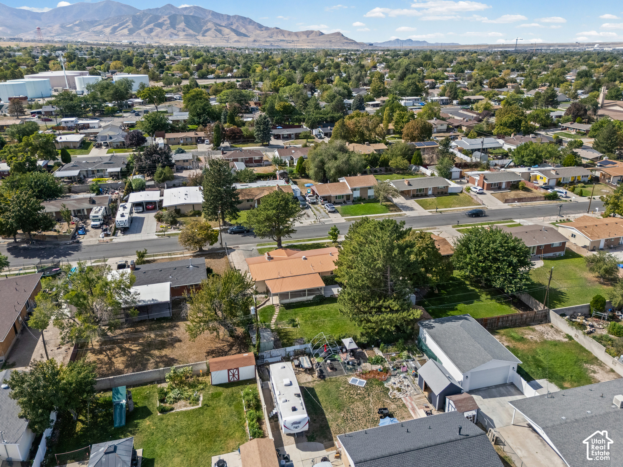 main property photo 40