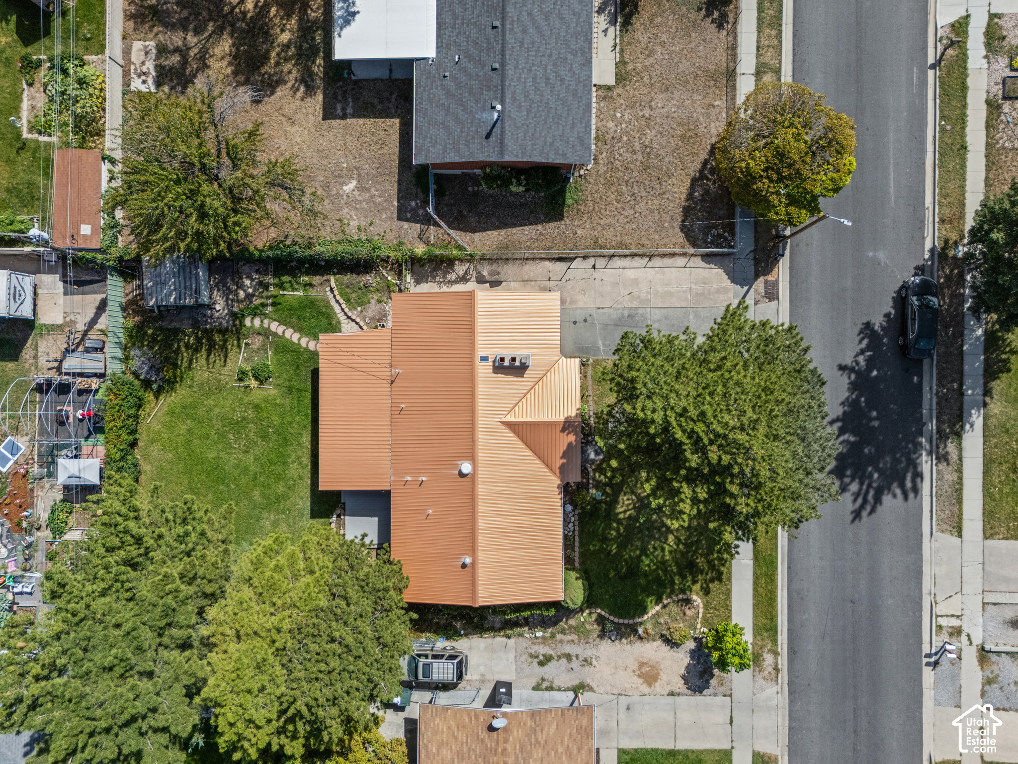 main property photo 41