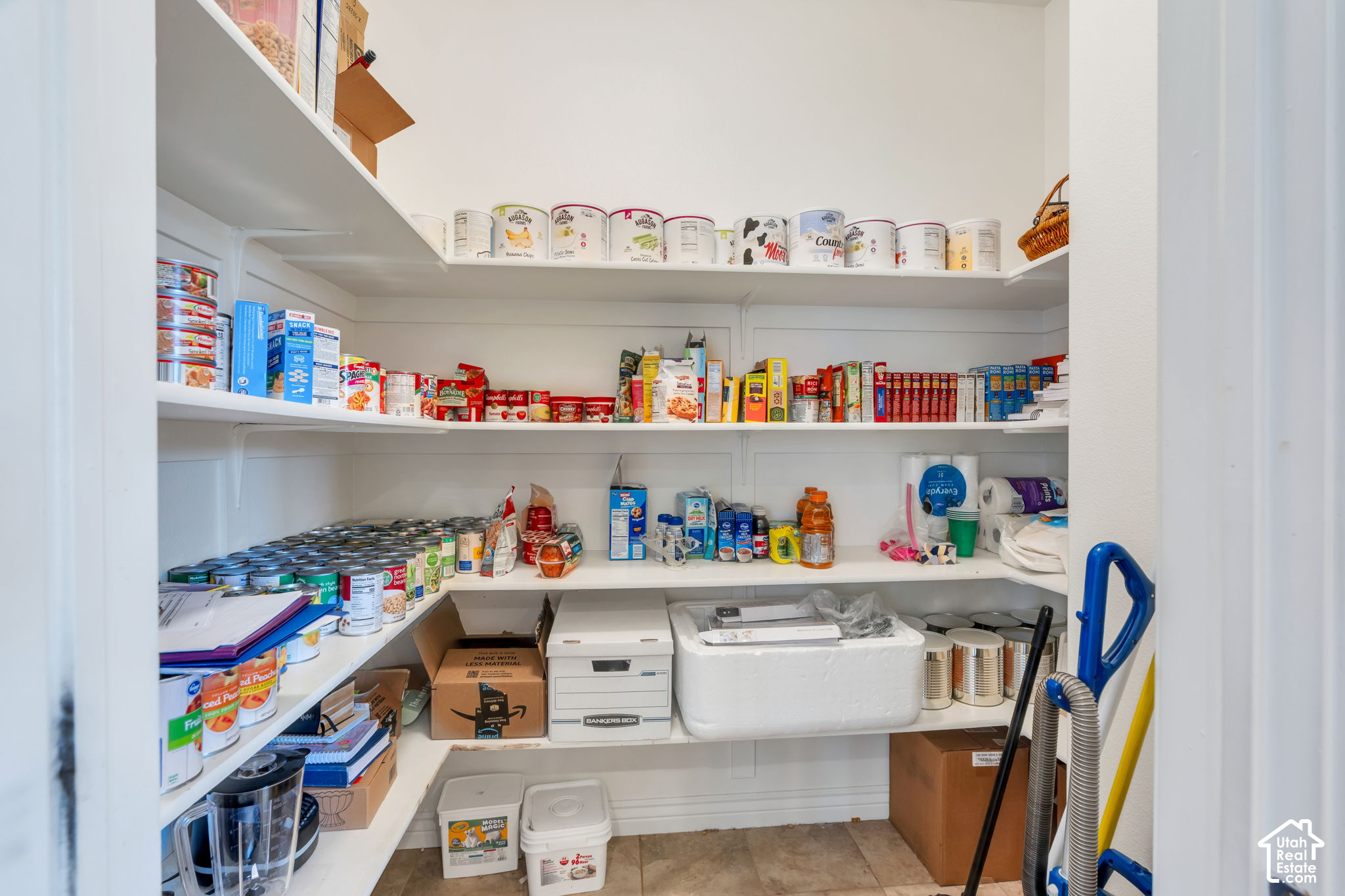 main property photo 9