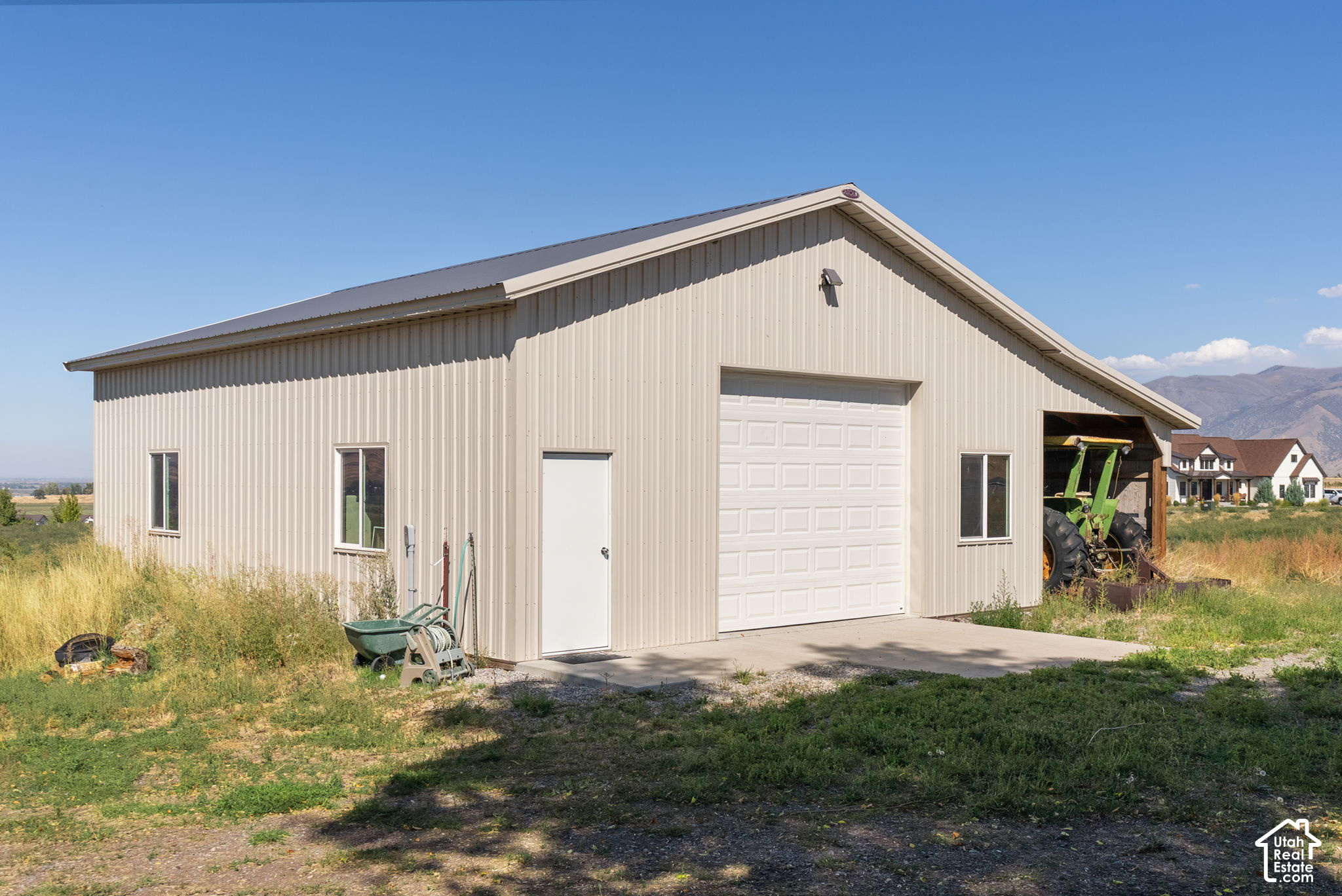 main property photo 51