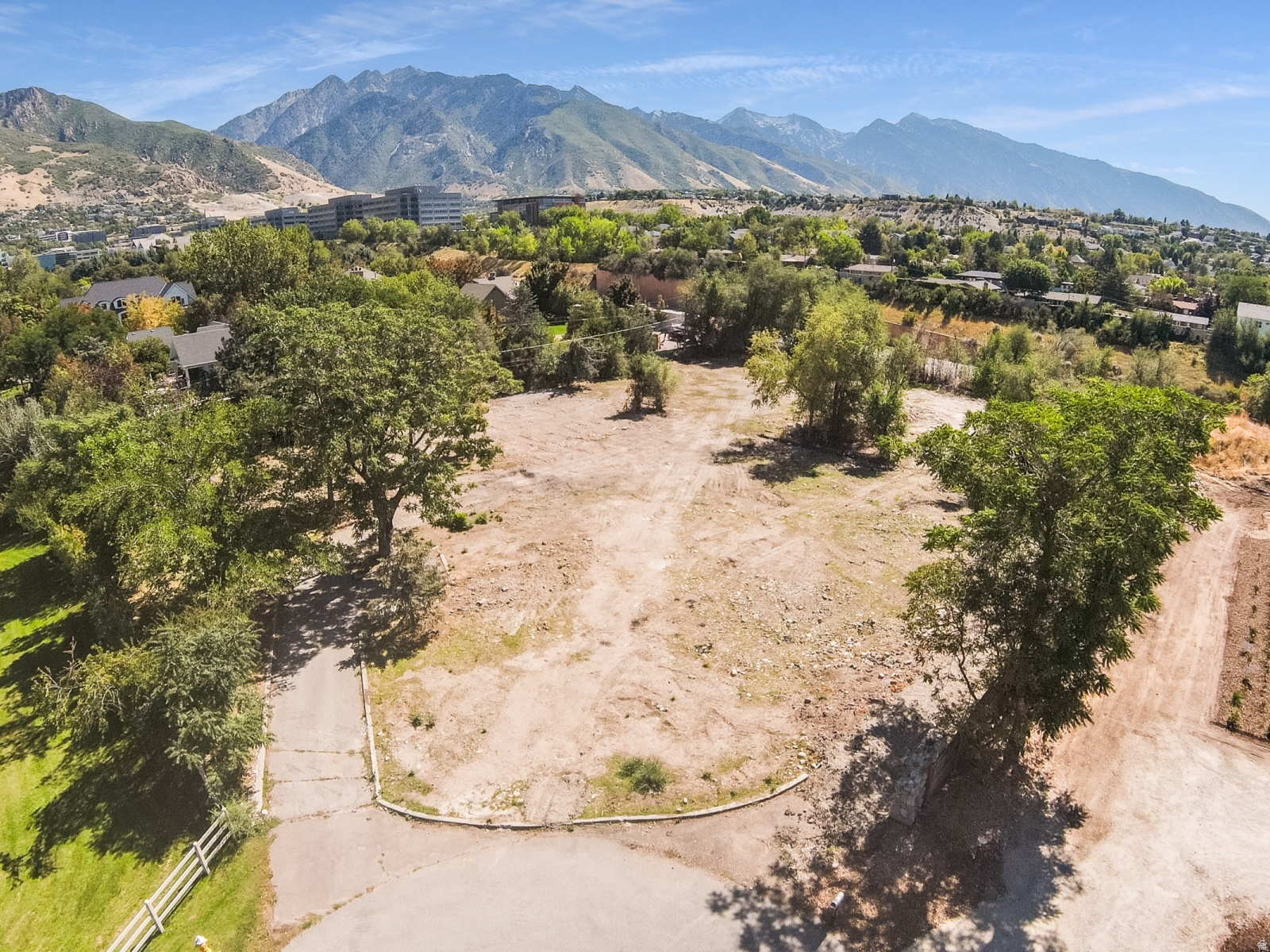 main property photo 16