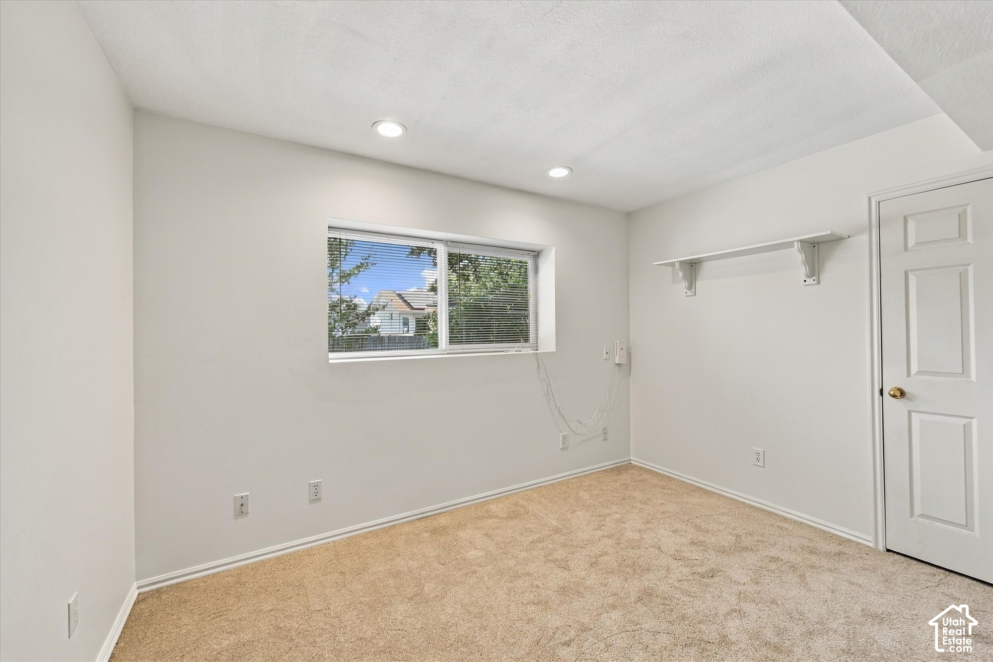 property viewer photo 18