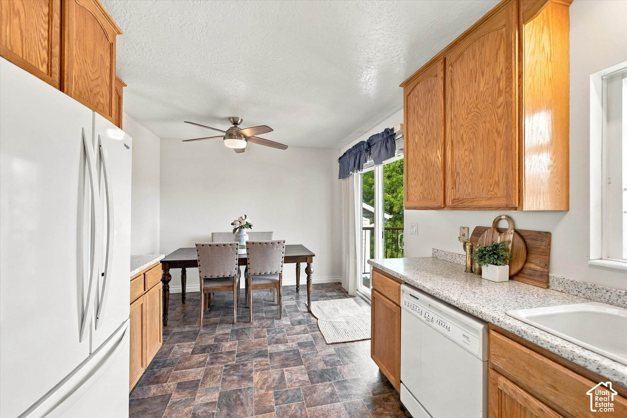 property viewer photo 6