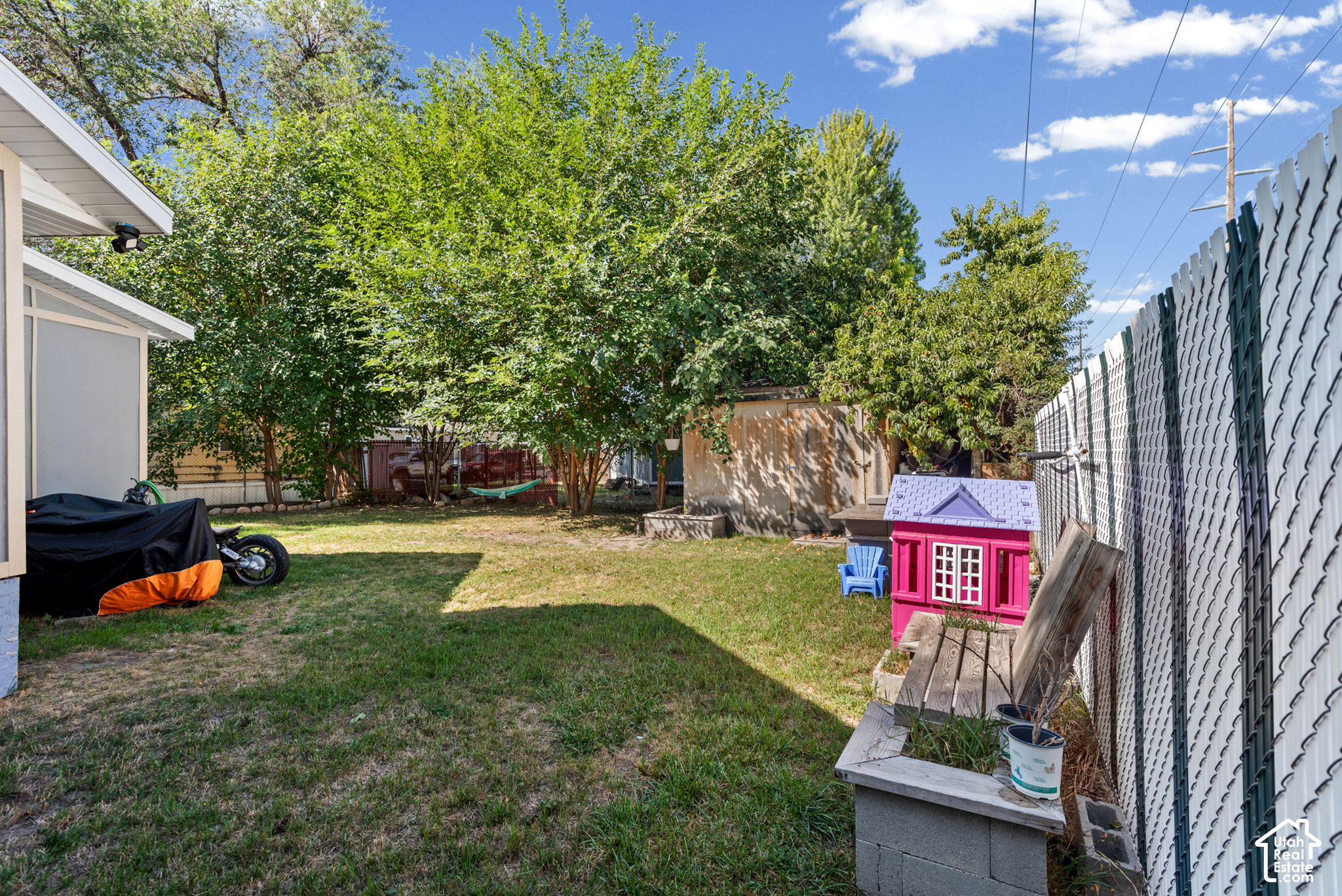 main property photo 22