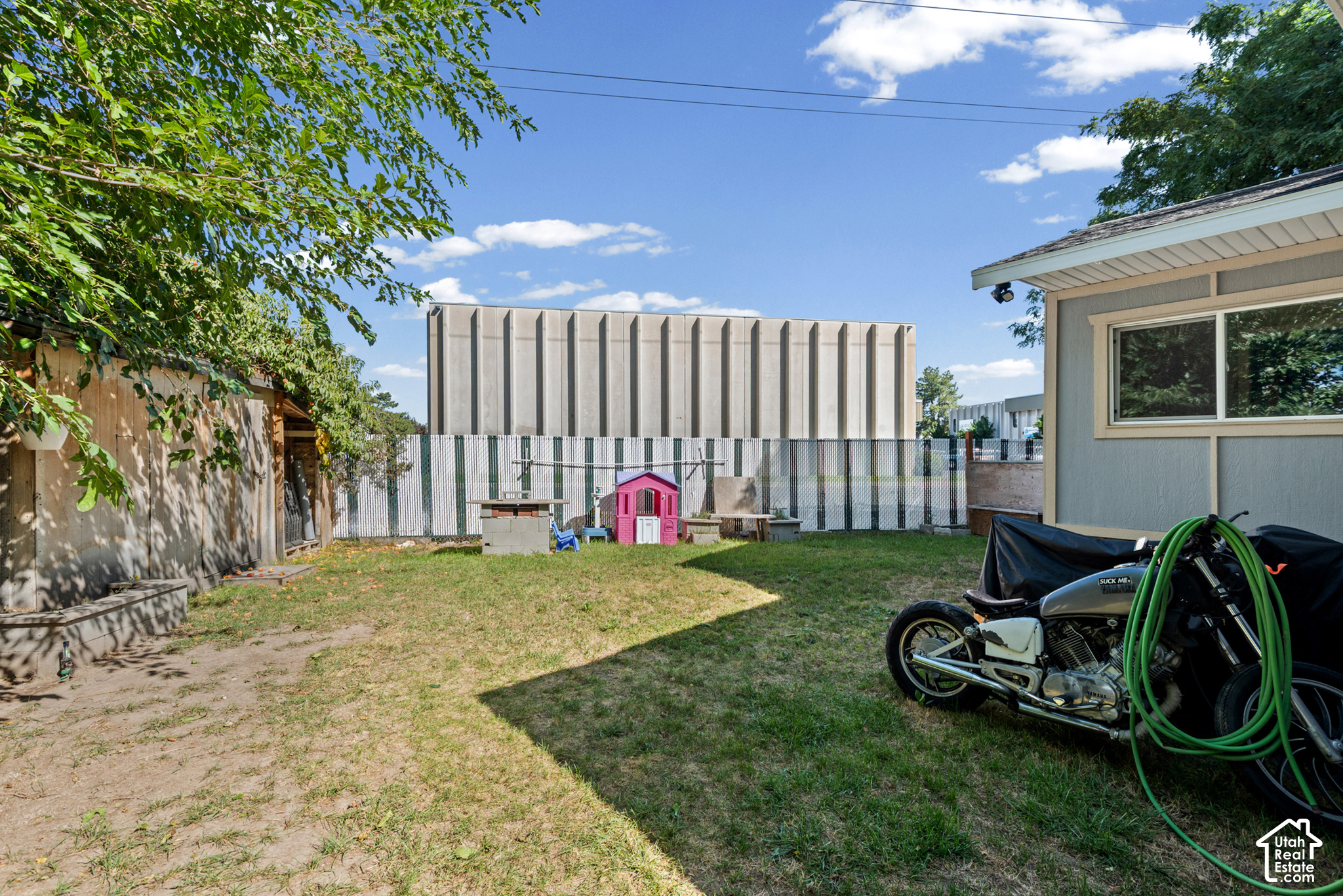 main property photo 26