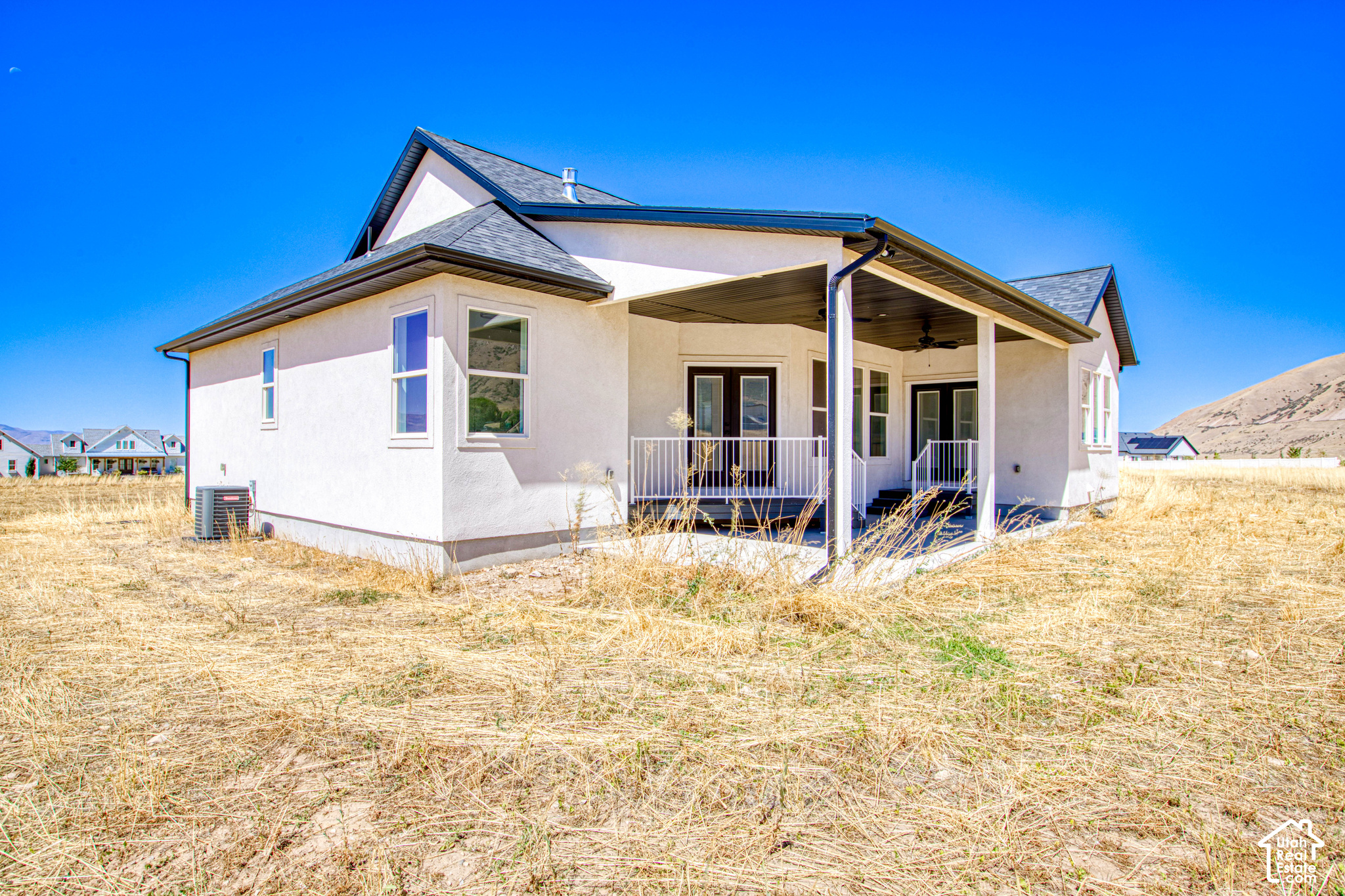 main property photo 31