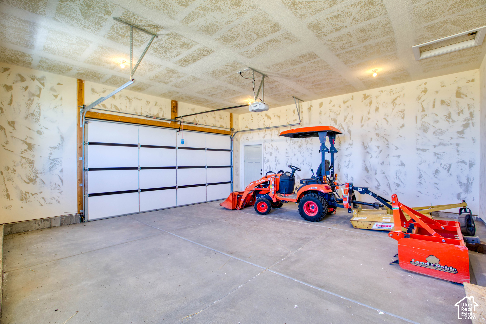 main property photo 47