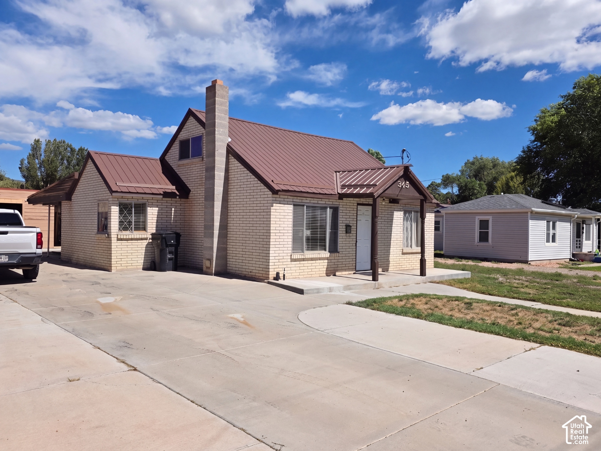 main property photo 4