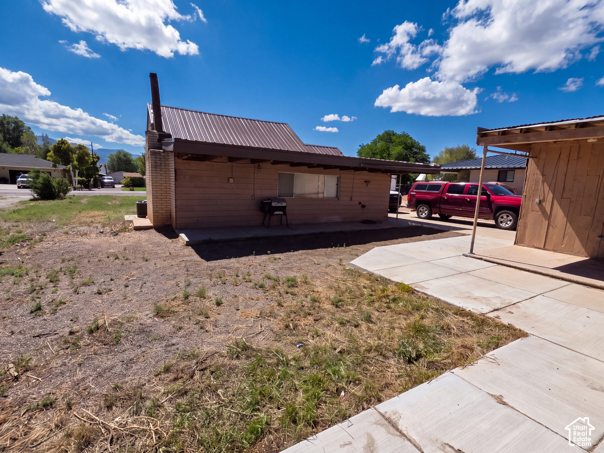 main property photo 6