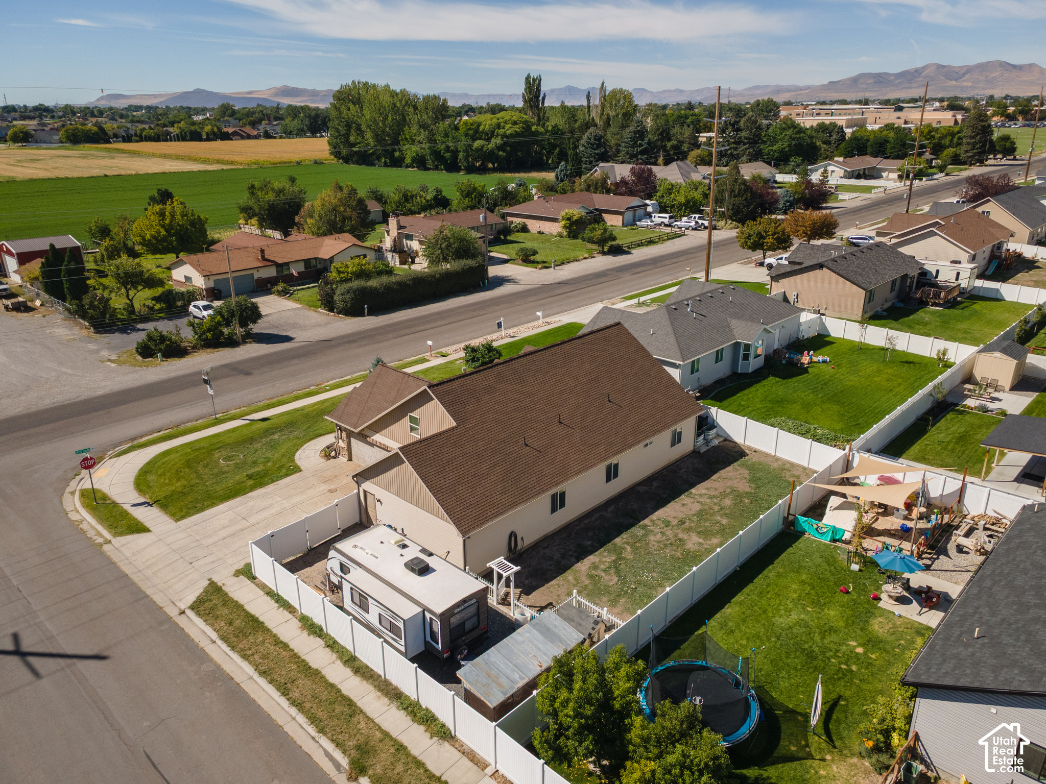 main property photo 17