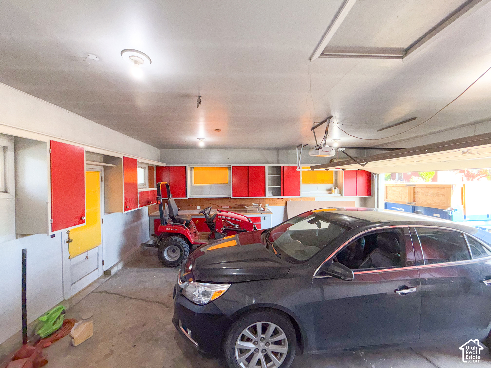 main property photo 13